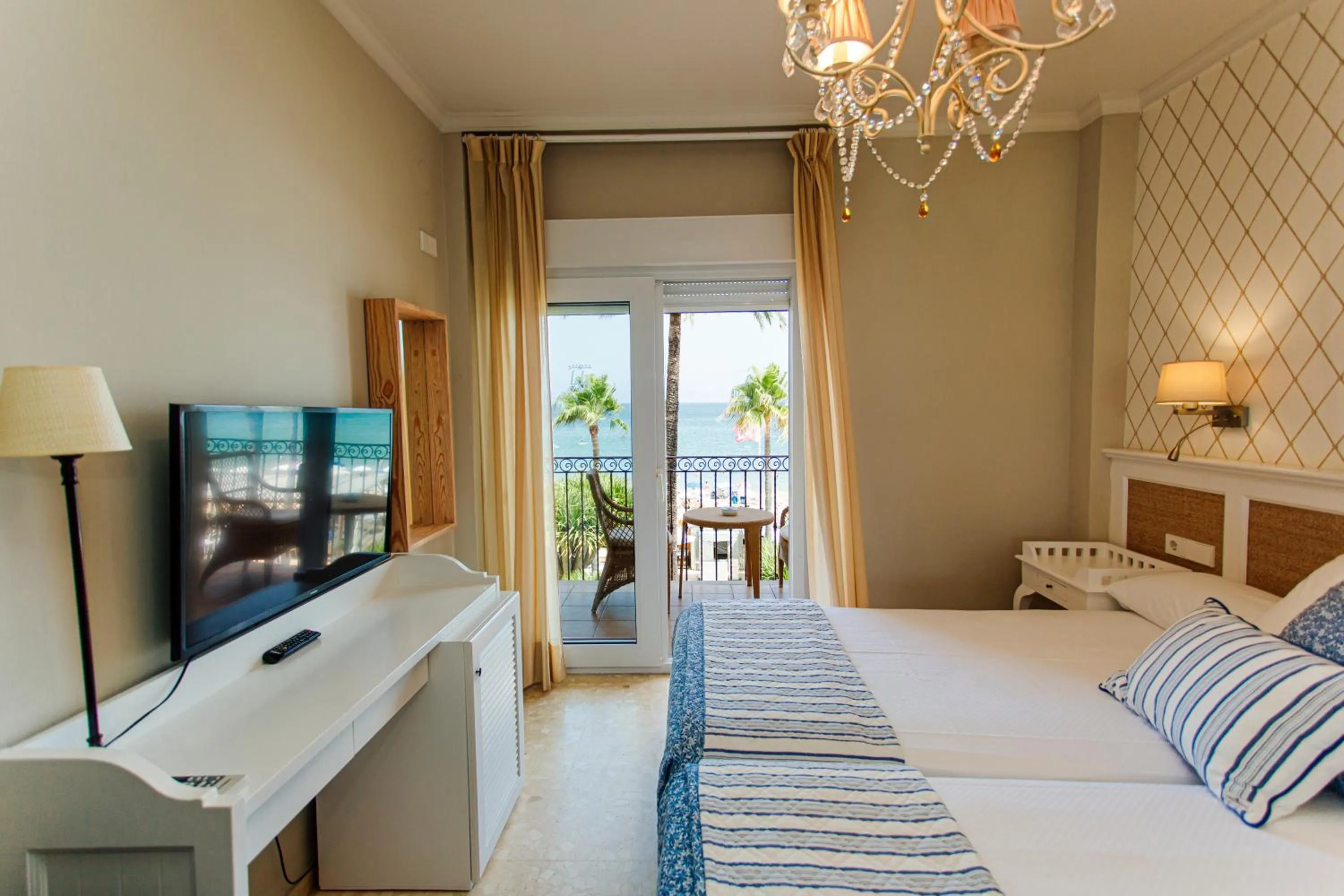 Deluxe Double Room with Sea View in Hotel Los Ángeles Denia