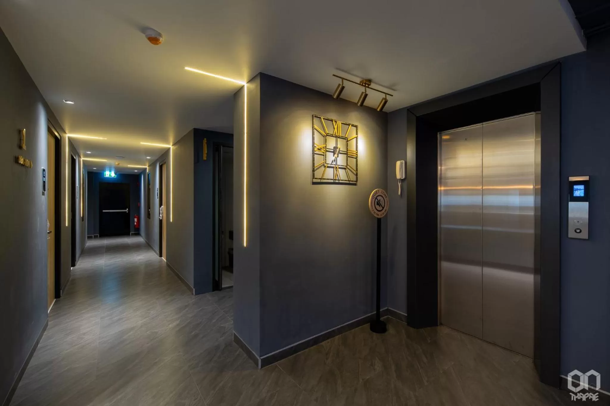 elevator in ON Thapae Gate Chiangmai