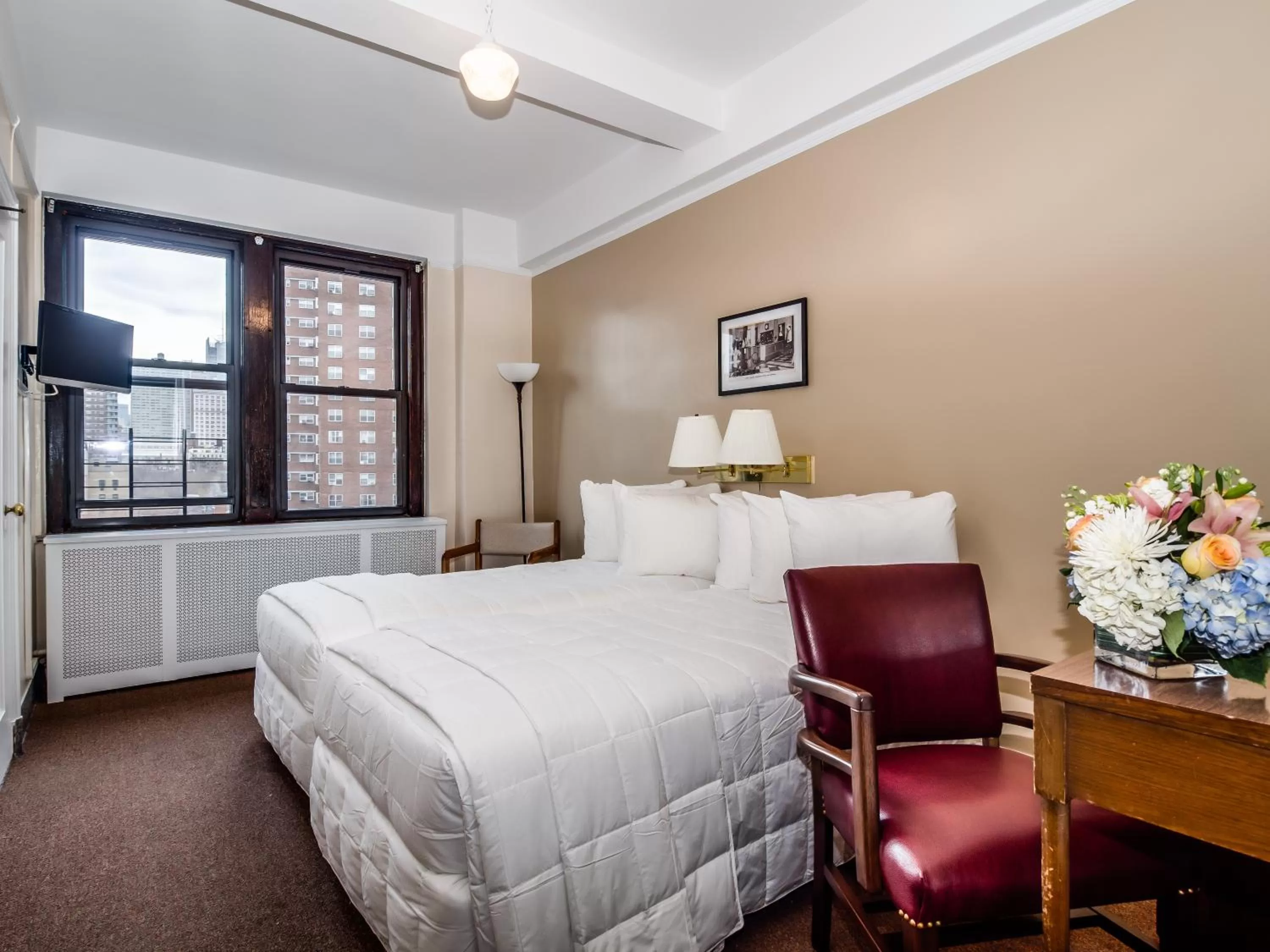 Bedroom, Bed in Leo House