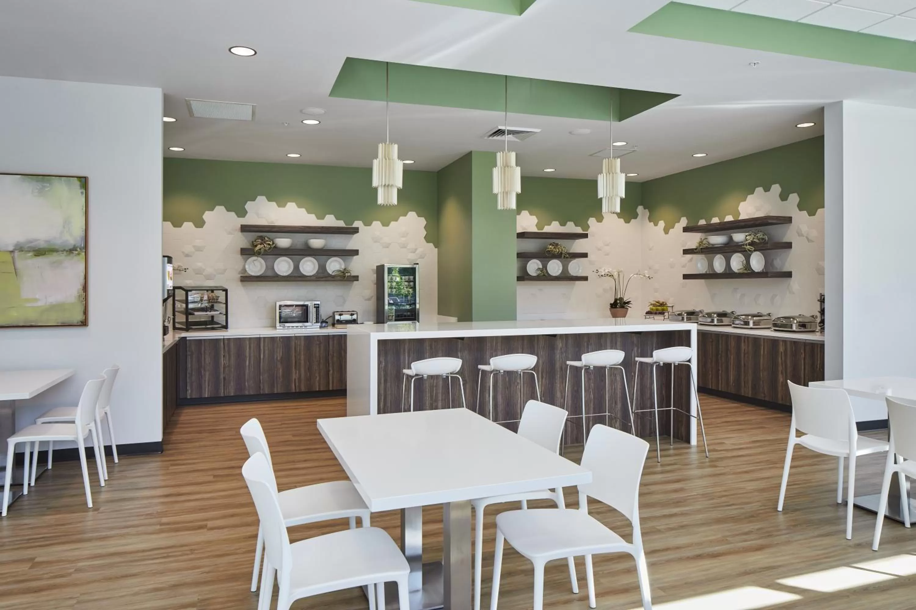 Breakfast in Hayward Inn