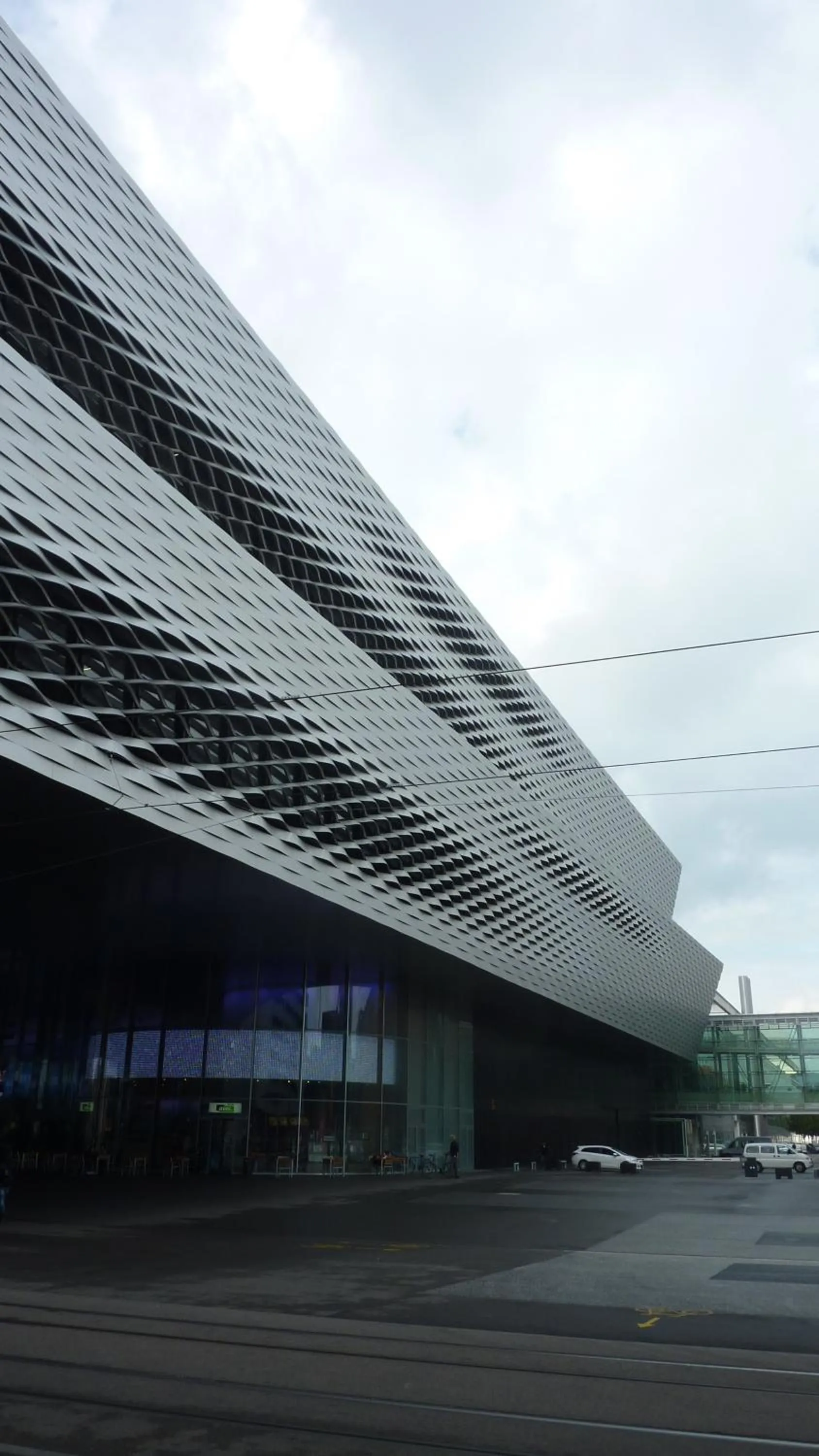 Area and facilities in easyHotel Basel - self service and self check-in