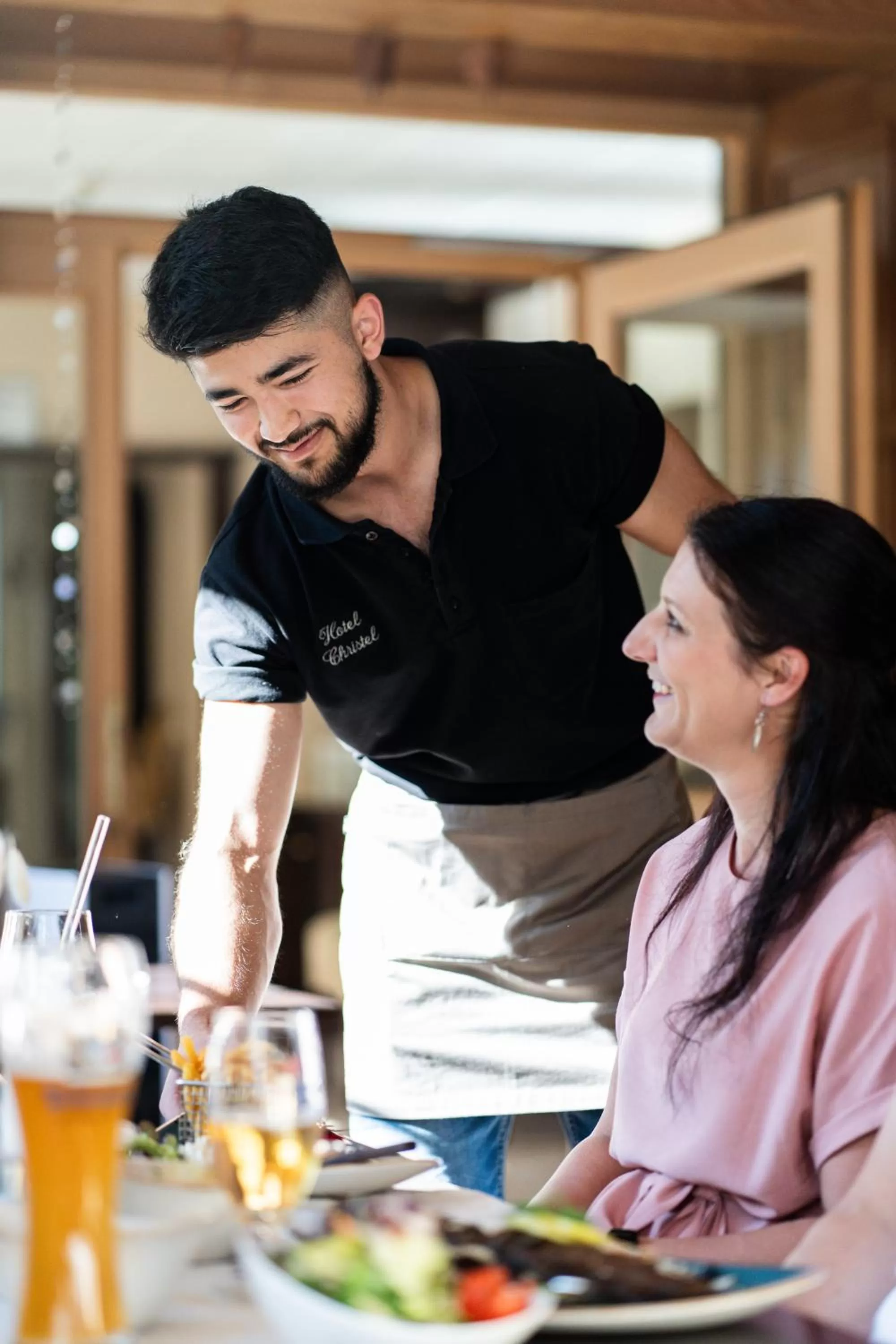 Restaurant/places to eat in Hotel Christel