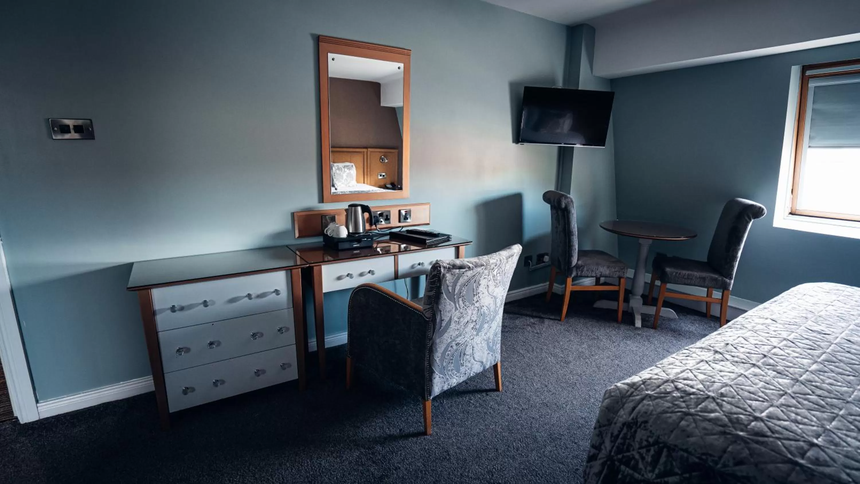 Bed in Beechlawn Hotel