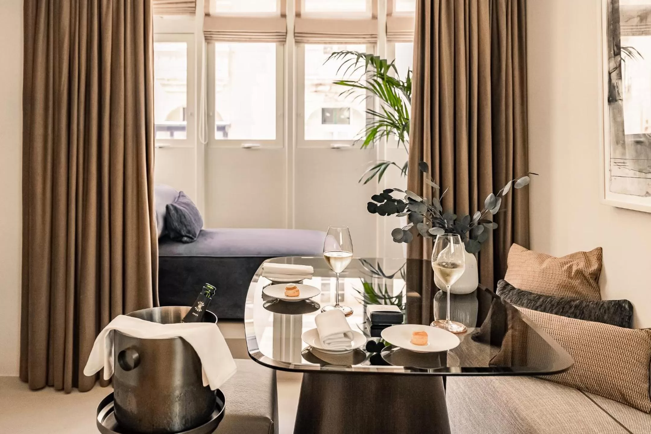 Dining area in Iniala Harbour House