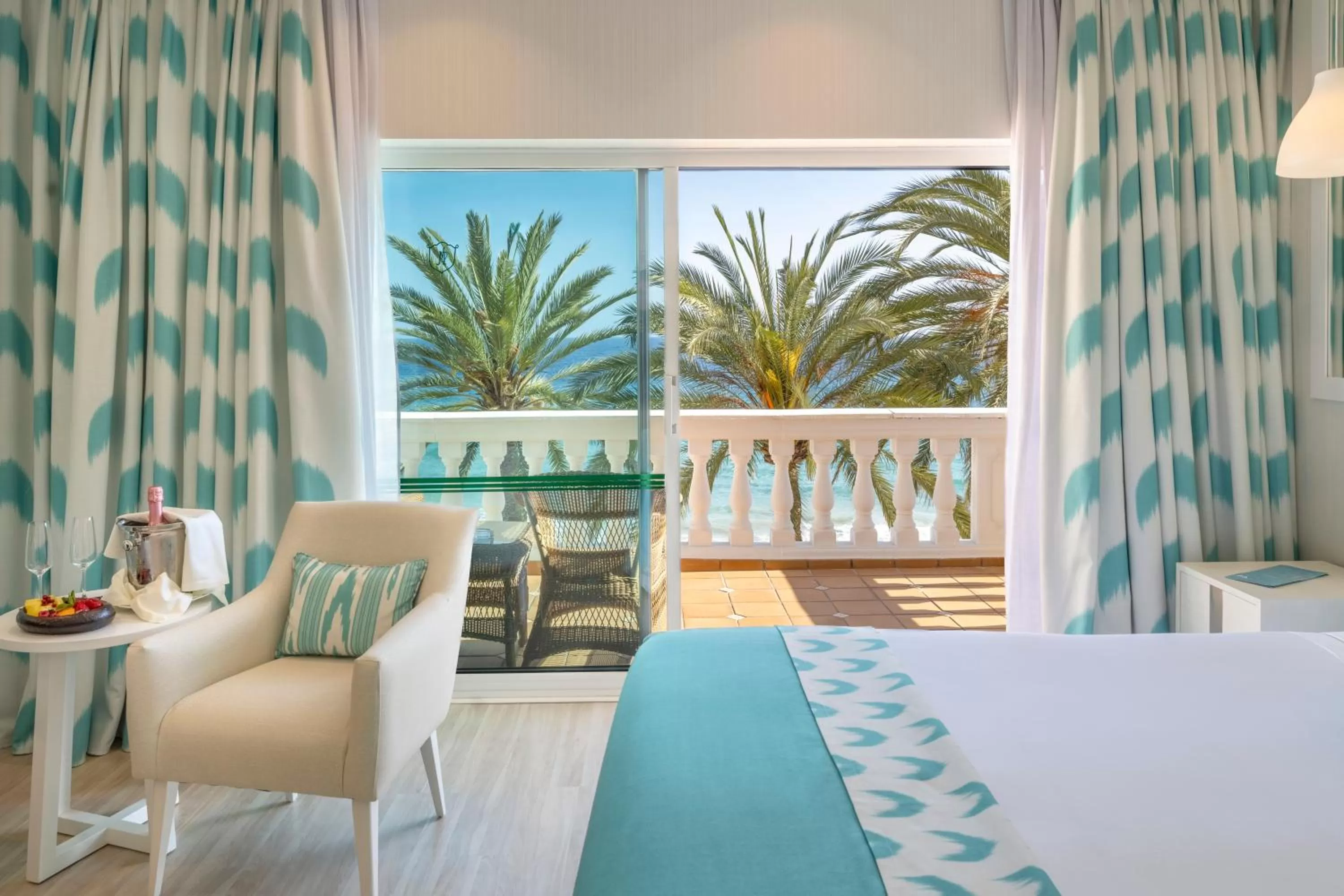 Bedroom, Bed in Nixe Palace