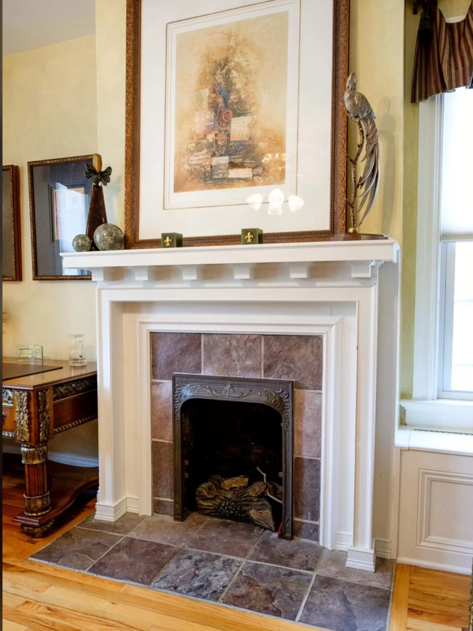 TV/Entertainment Center in Gaslight Bed & Breakfast