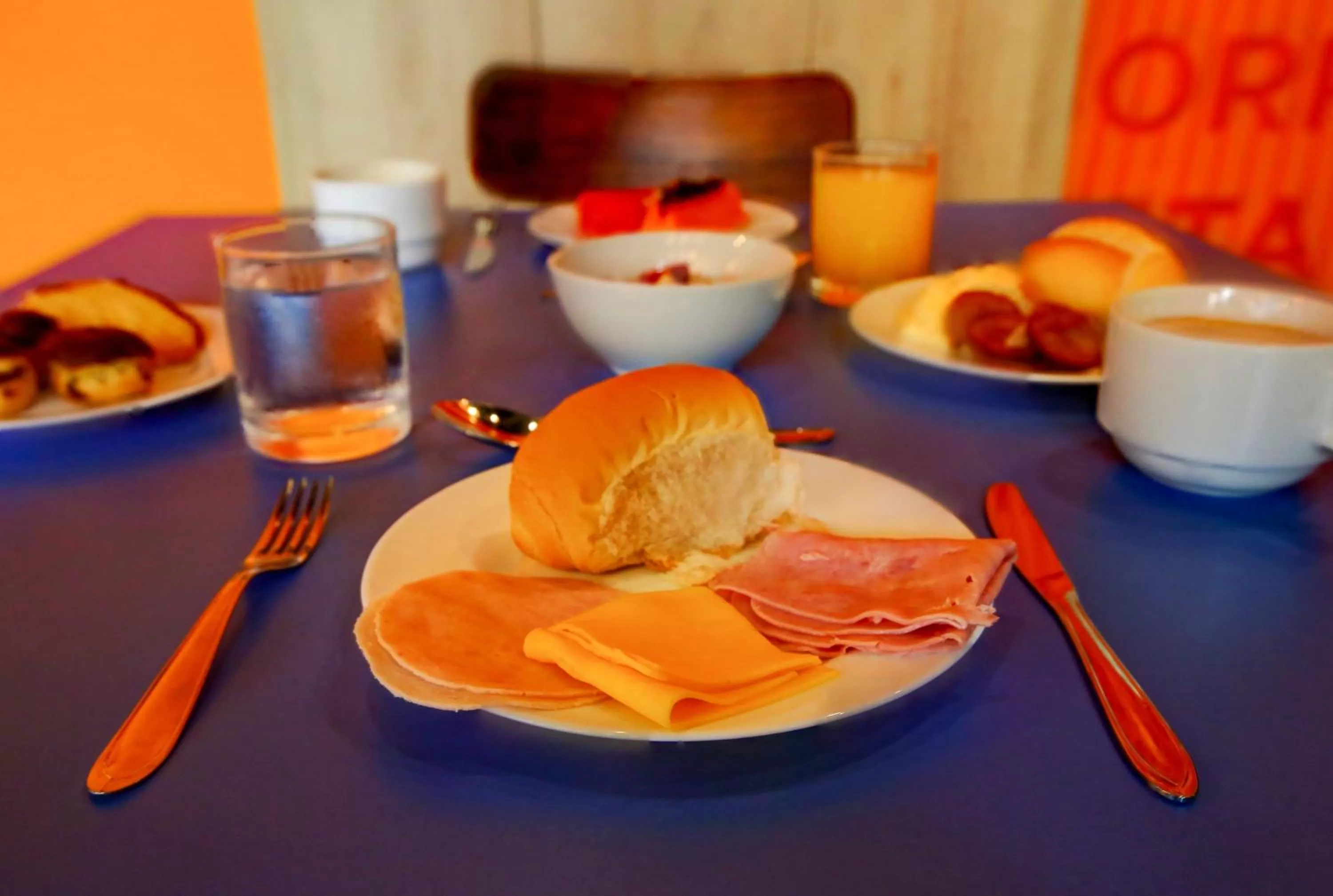 Continental breakfast in ibis budget Tambore