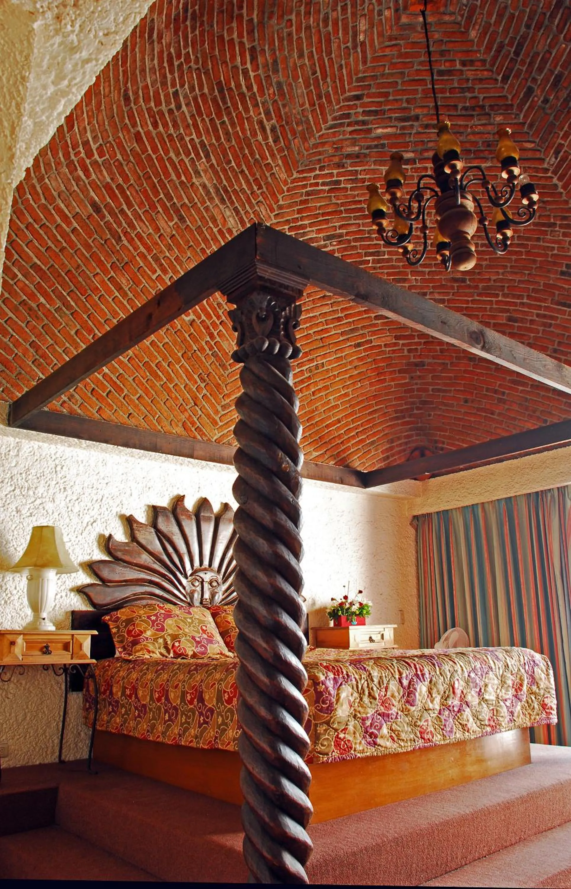 Bed in Las Rocas Resort & Spa