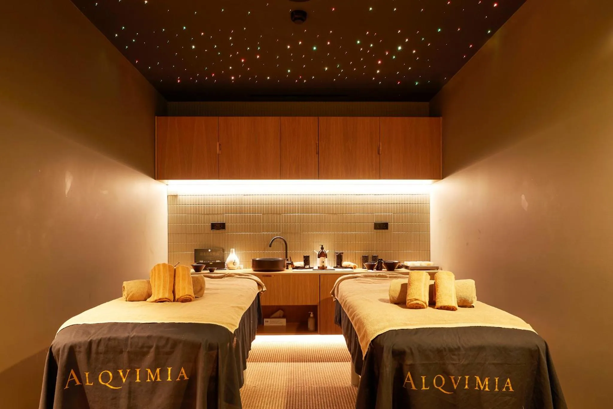 Massage, Bed in Park Piolets MountainHotel & Spa