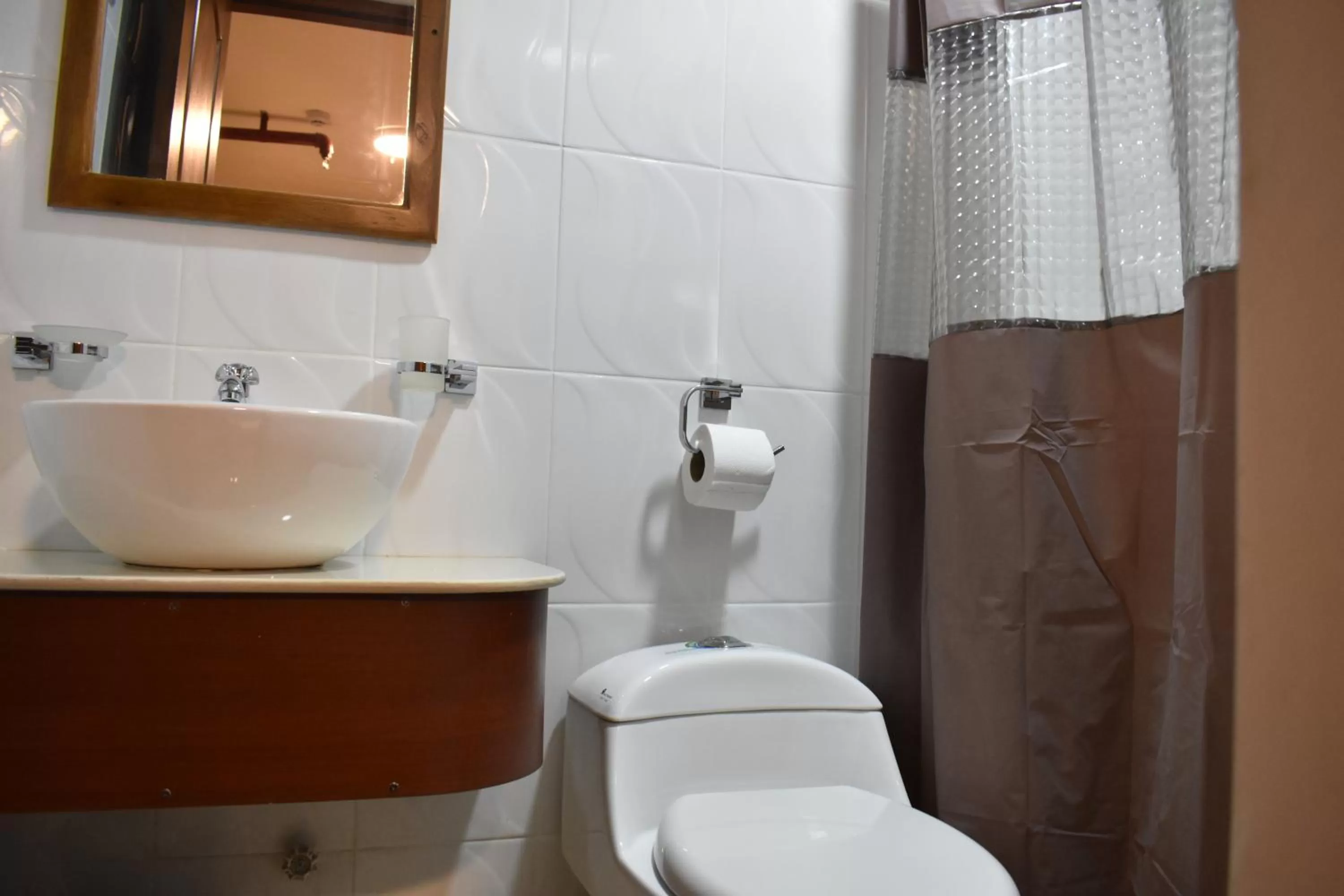 Shower in Hotel Bonanza