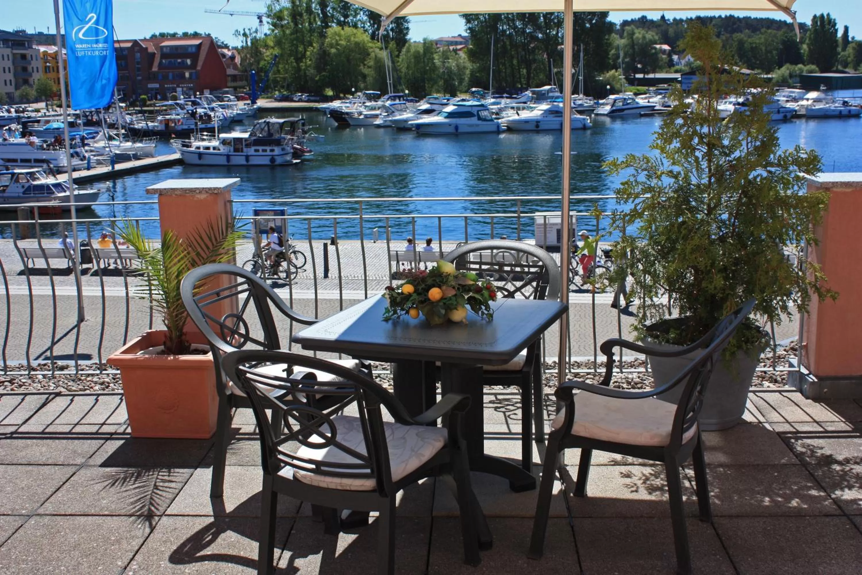 Patio in Hotel Am Yachthafen