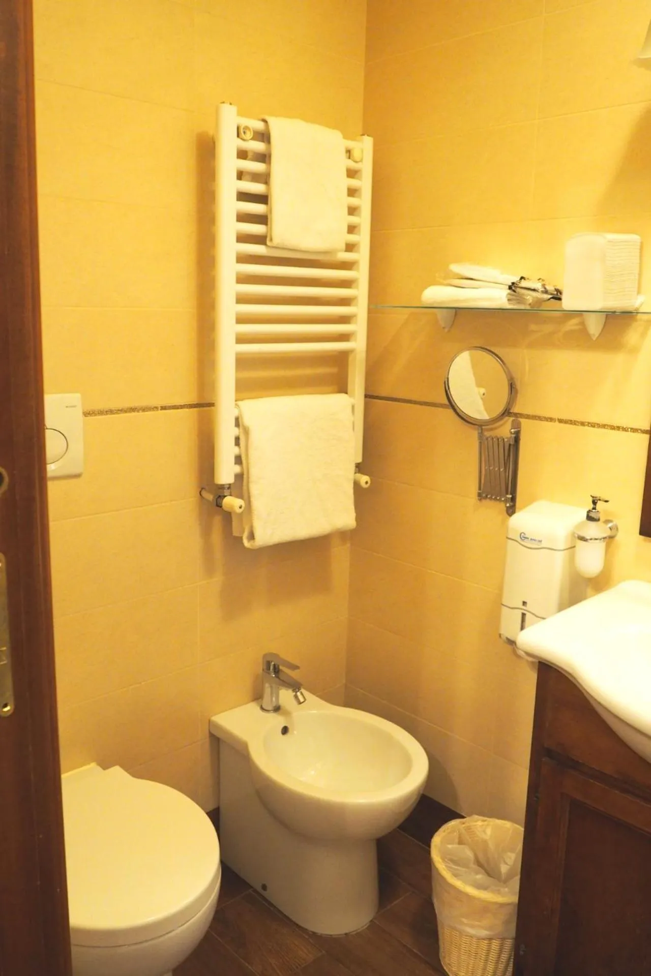 Toilet in Hotel Ester