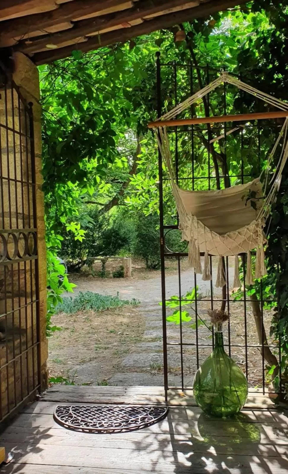 Aux berges du pont du gard