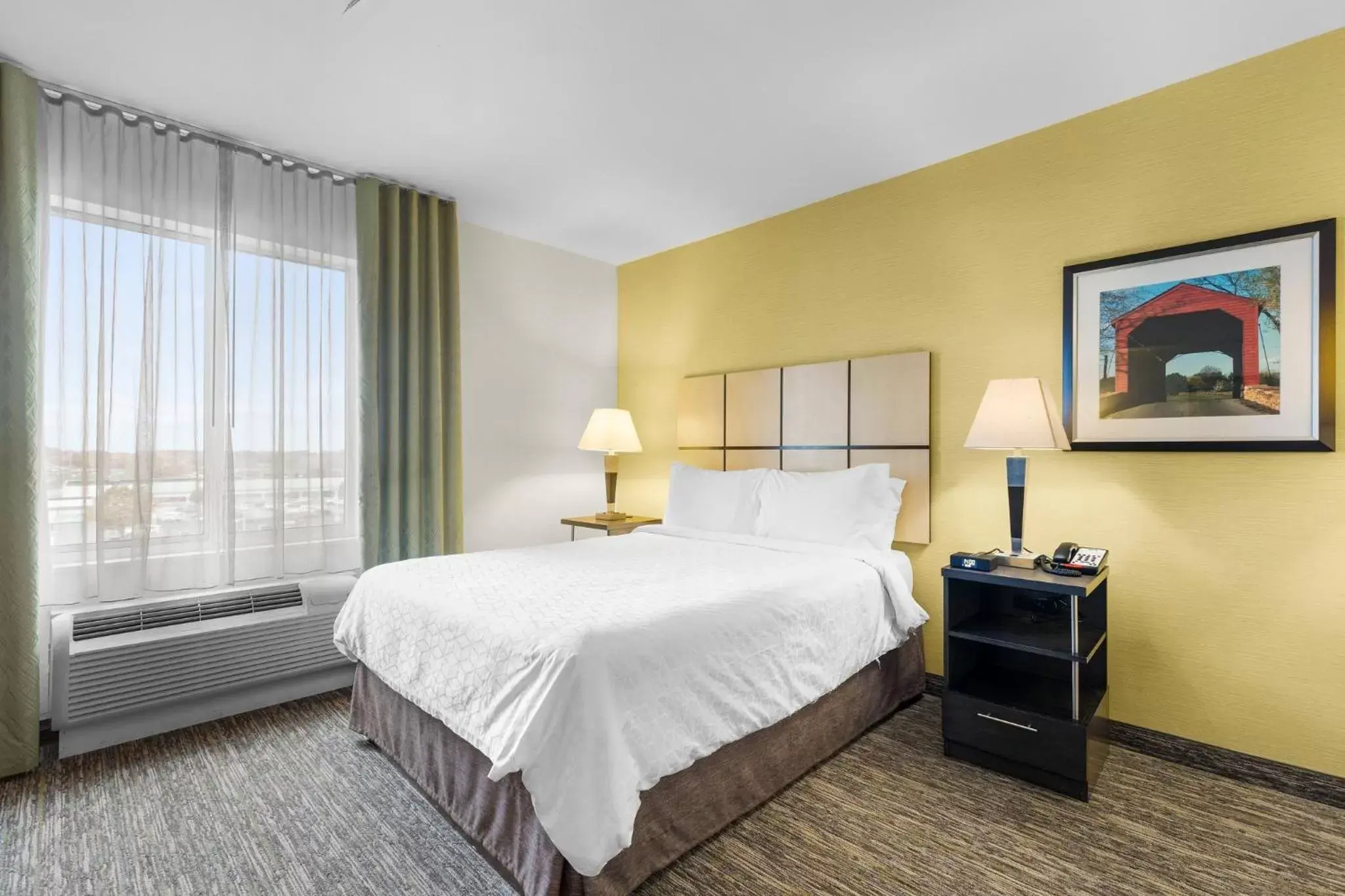 Studio Queen Suite in Candlewood Suites Erie by IHG Studio Queen Suite in Candlewood Suites Erie by IHG