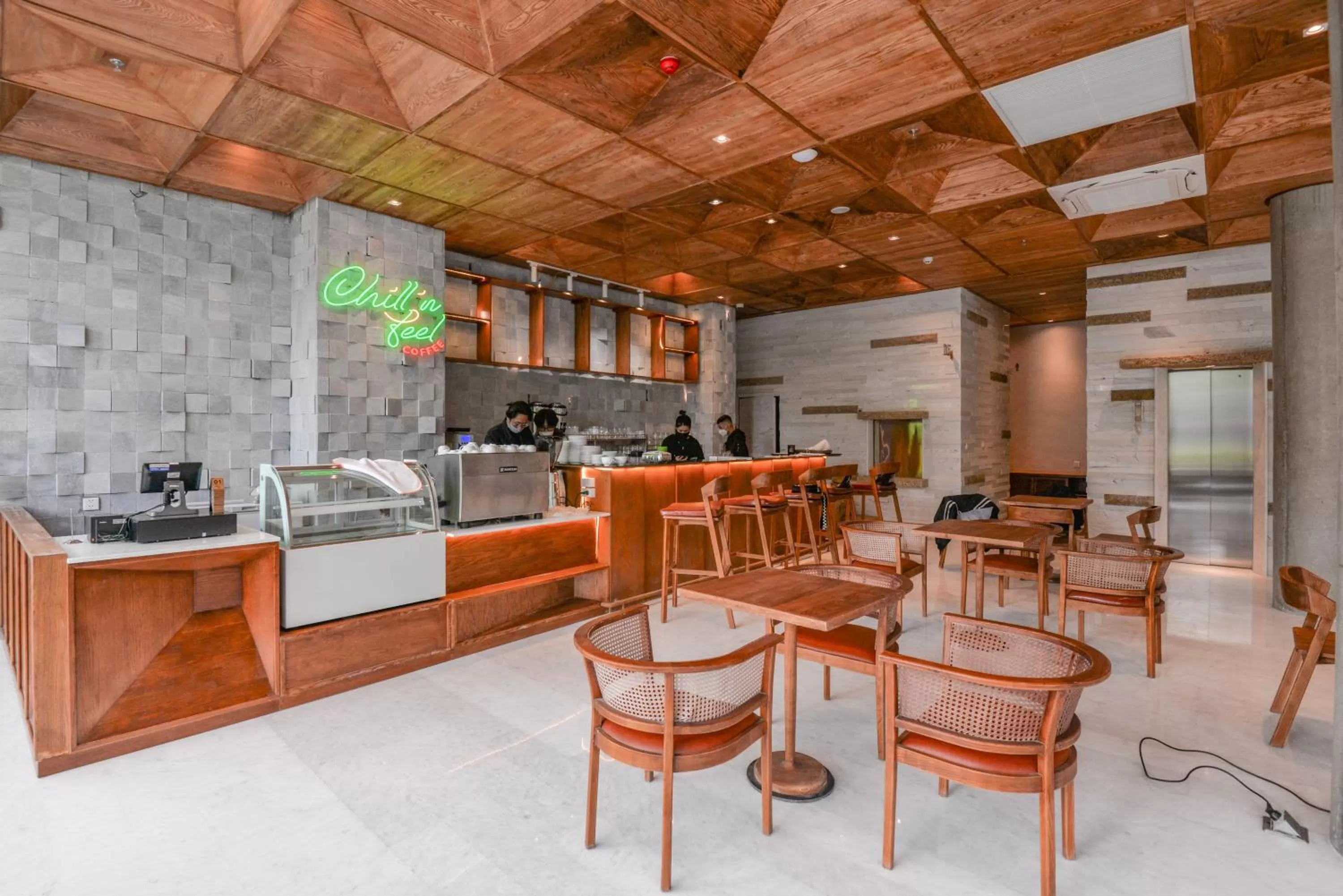 Restaurant/places to eat in 22Land Hotel & Residence