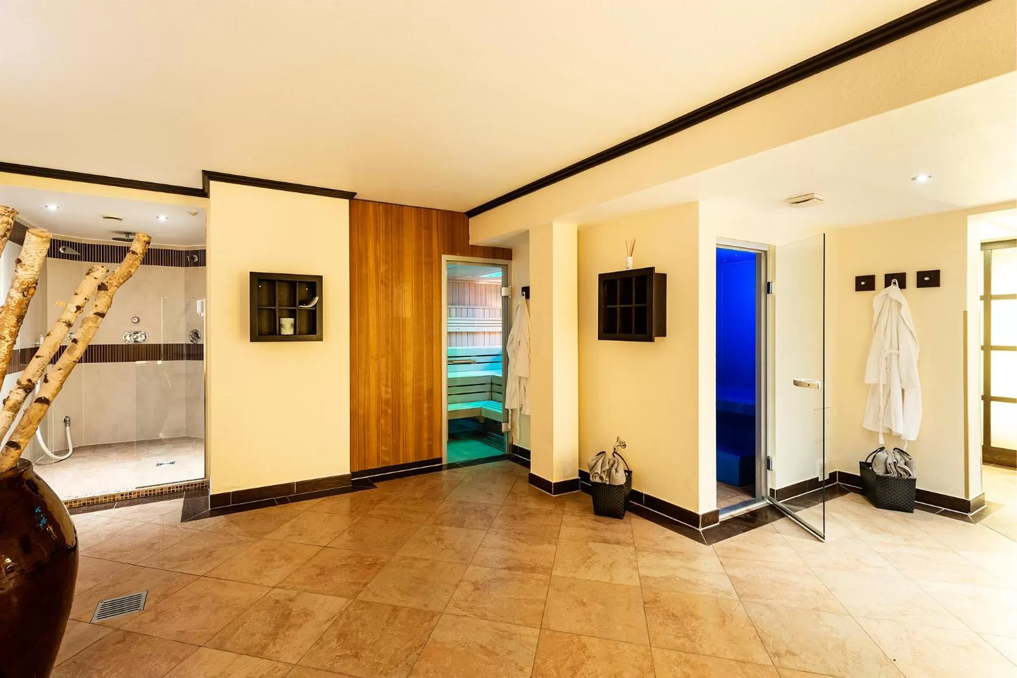 Sauna, Bed in MUNTE - Wellnesshotel am Stadtwald