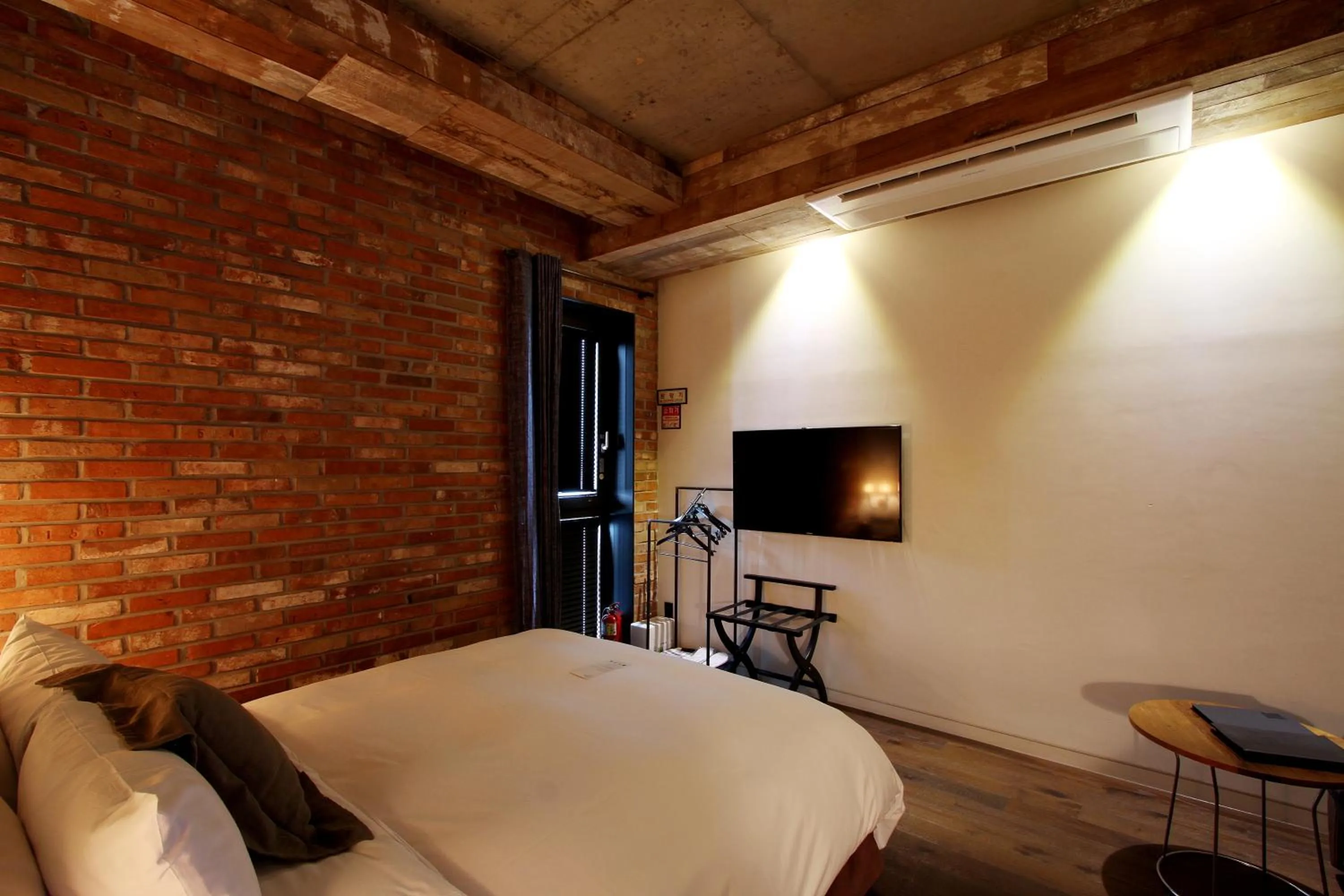 Photo of the whole room, Bed in Boutique Hotel Loft