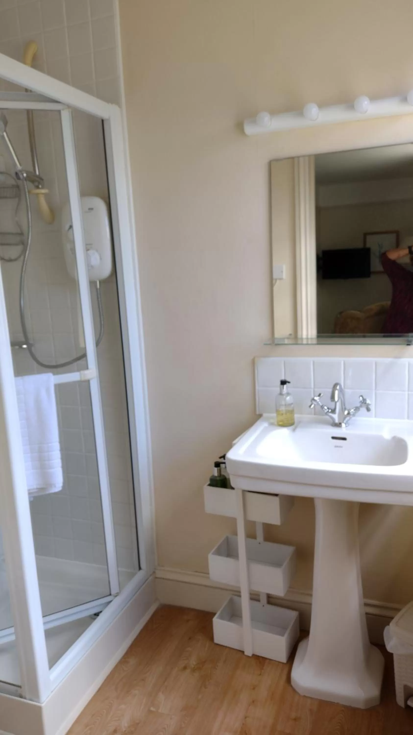 Bathroom in Buckley Farmhouse B & B