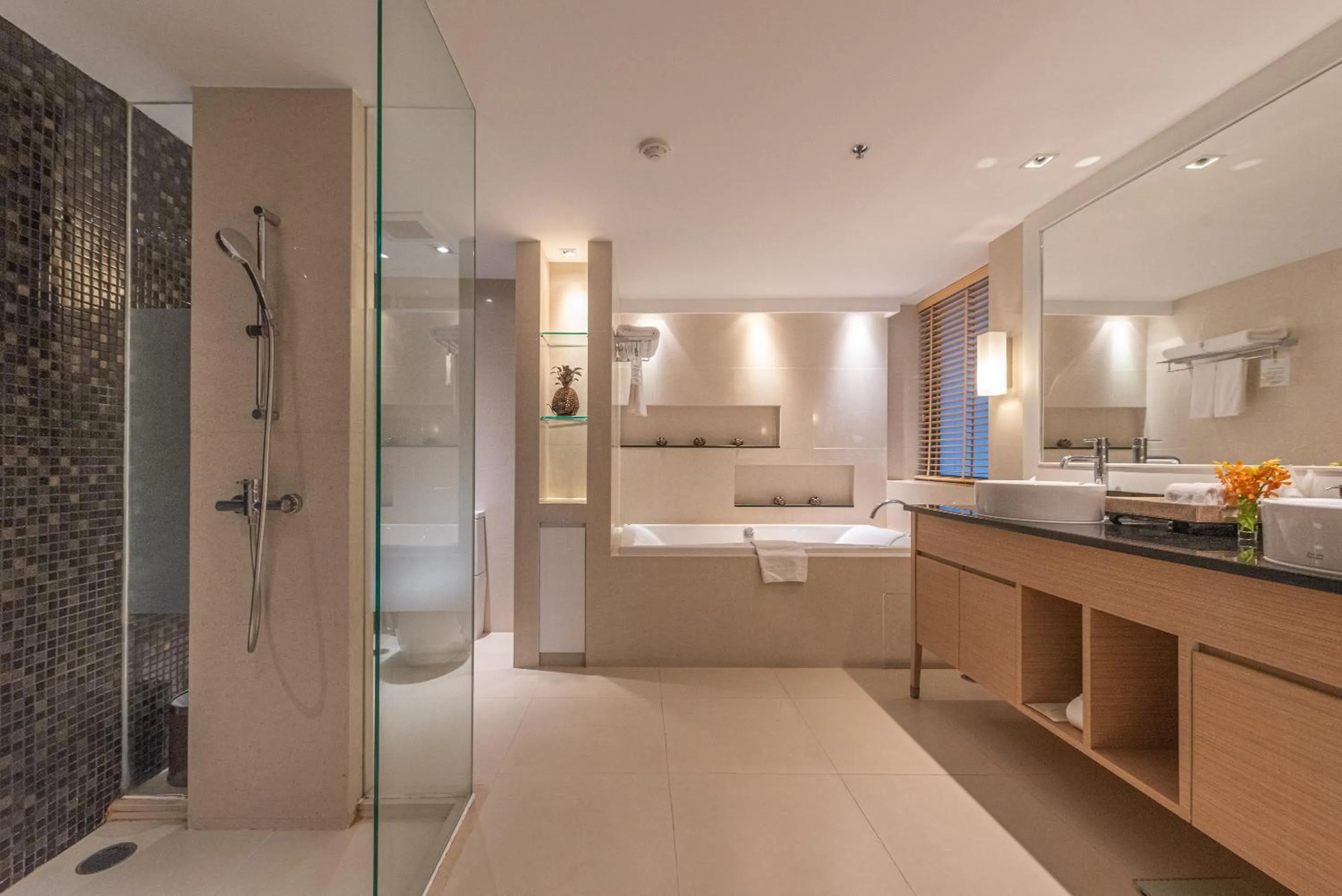 Bathroom in Summit Windmill Golf Suite Hotel at Suvarnabhumi