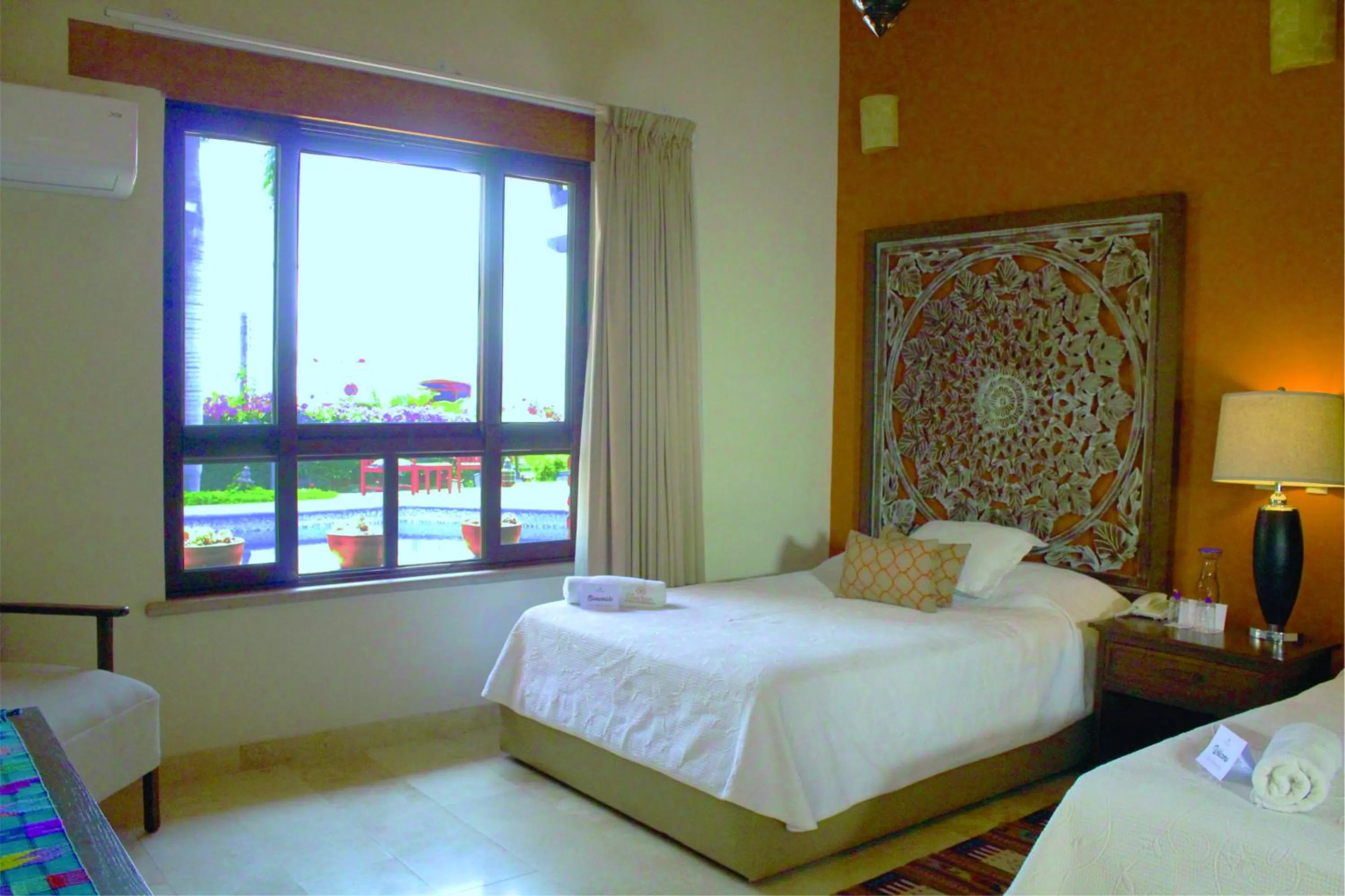 Bed in Hotel Lindo Ajijic Bed & Breakfast