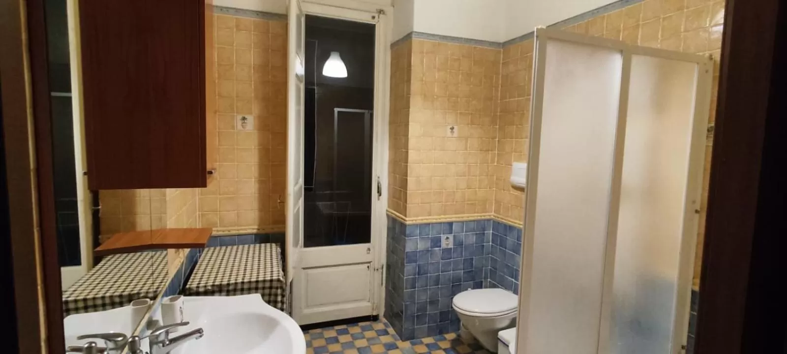 Bathroom in Mediterraneo Travel