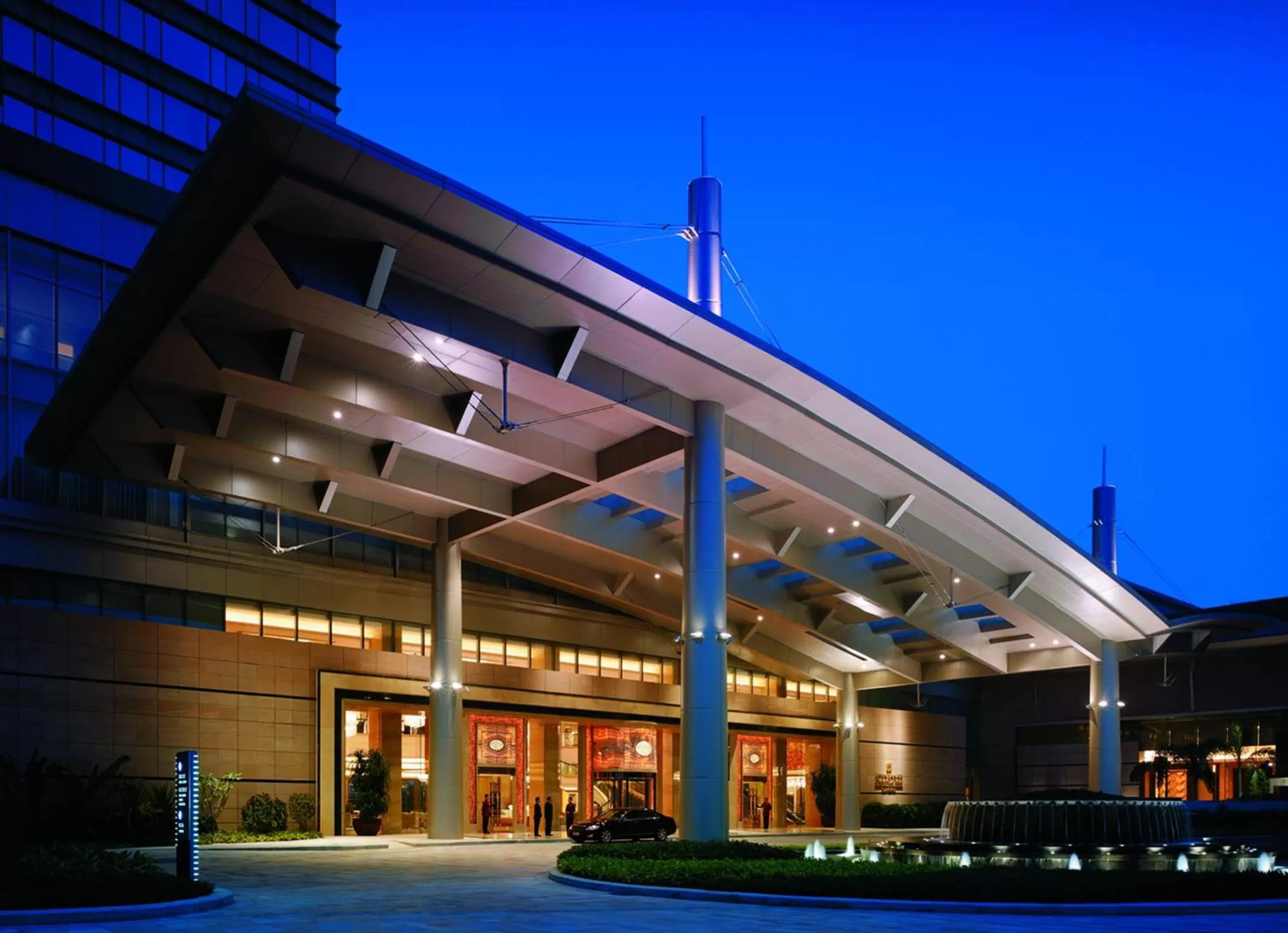 Facade/entrance, Property Building in Shangri-La Guangzhou