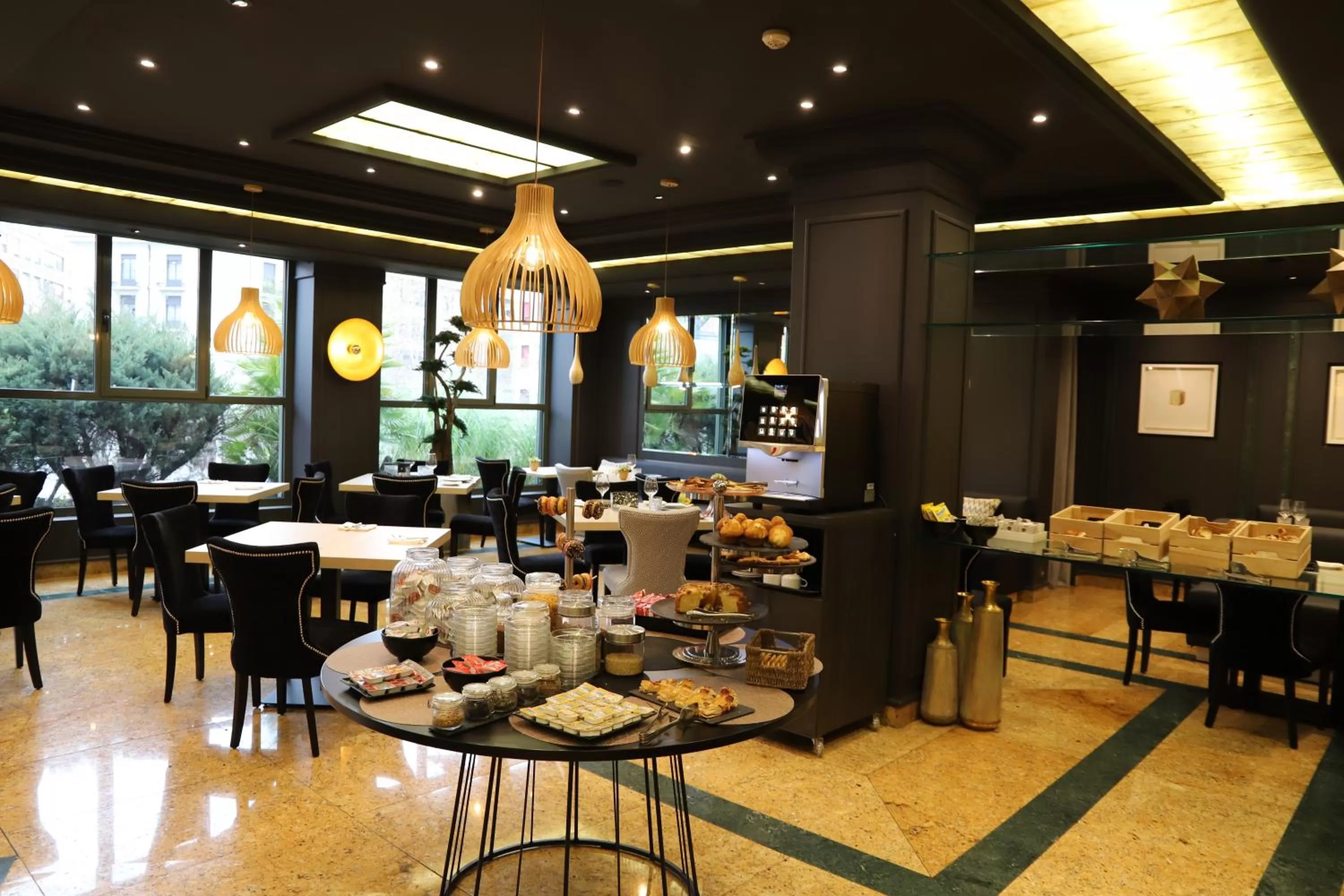 Breakfast in Hotel Olid