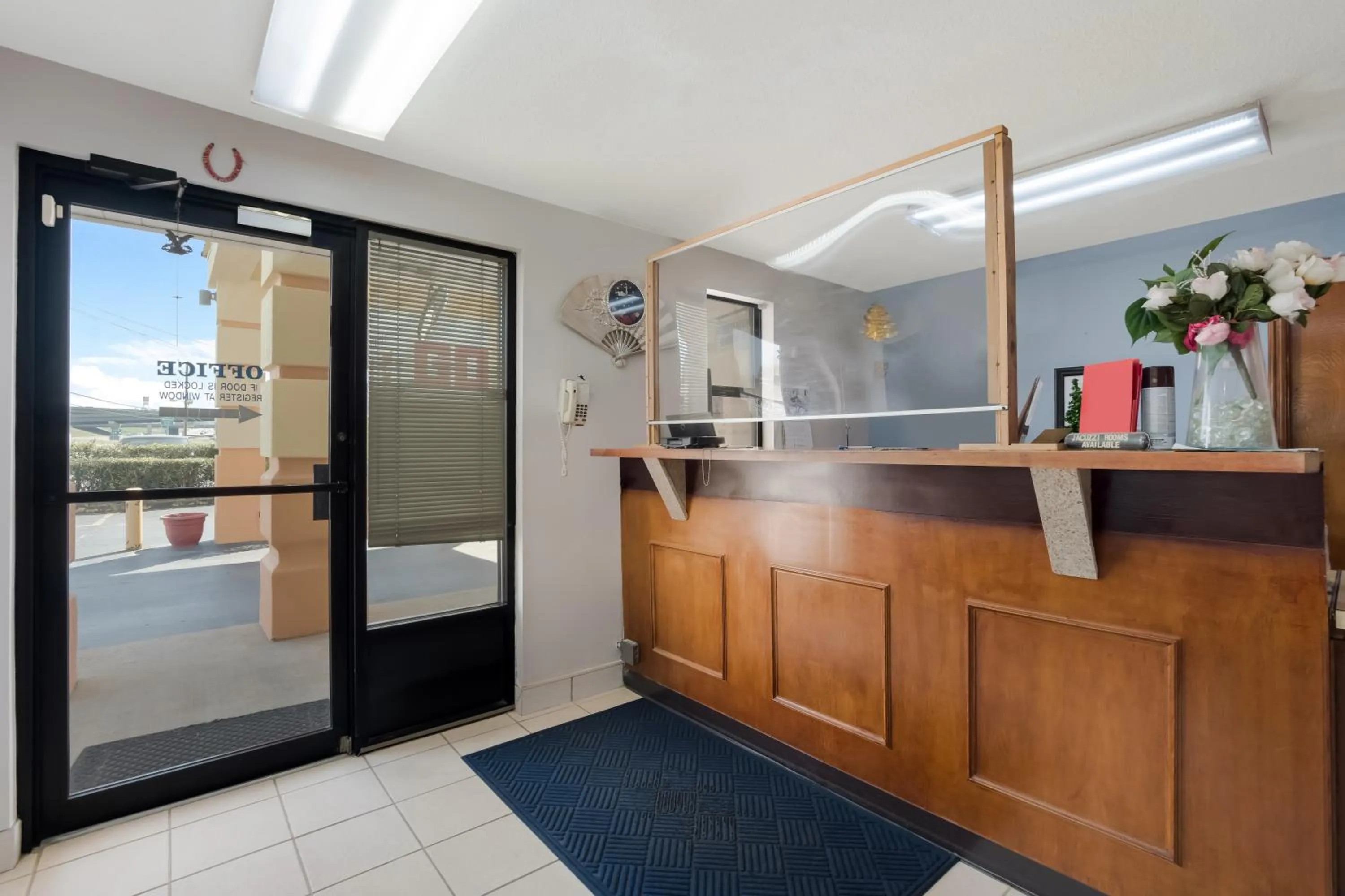 Lobby or reception in Rodeway Inn Augusta West - Fort Gordon