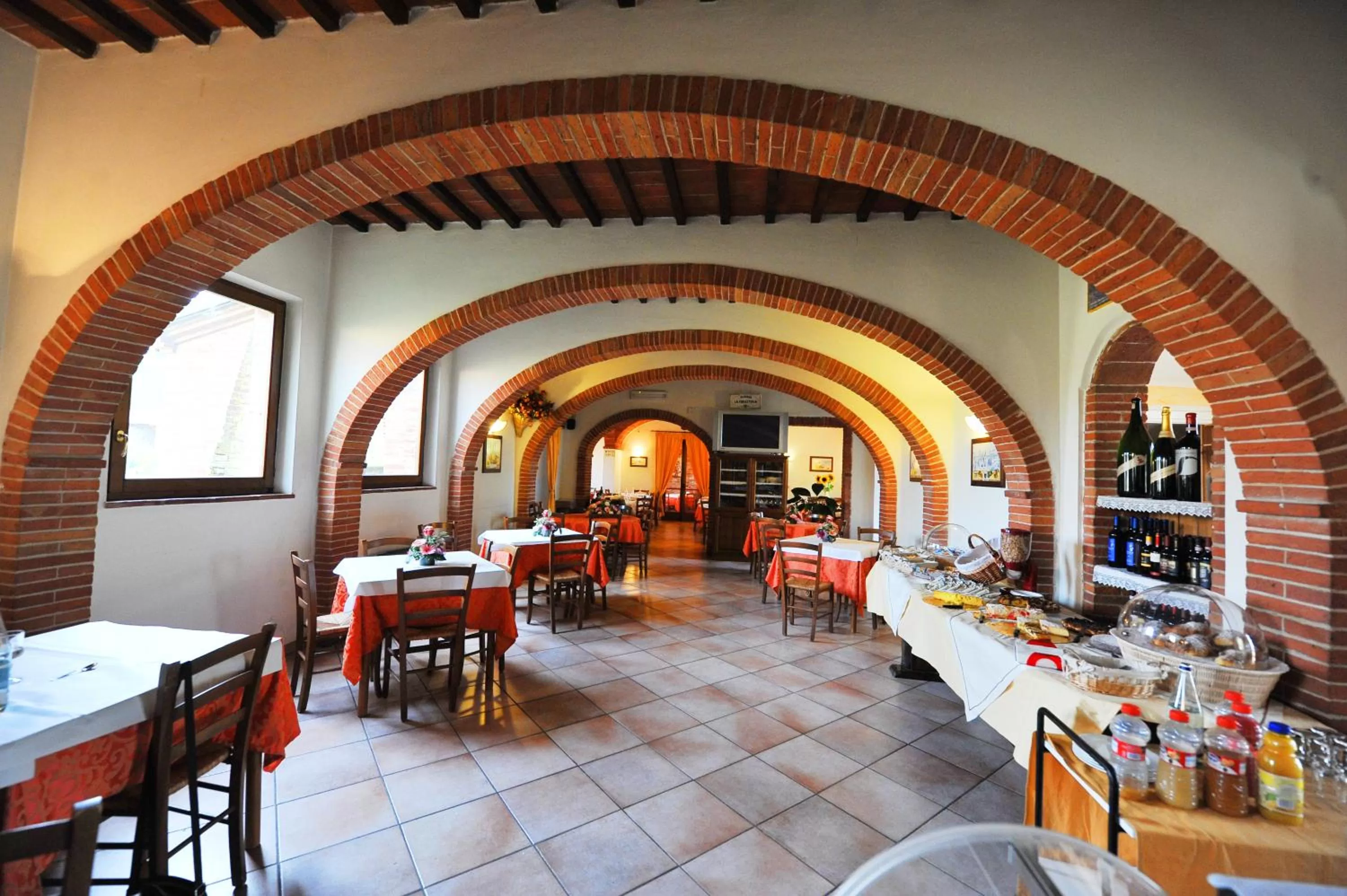Restaurant/places to eat in Albergo La Foresteria
