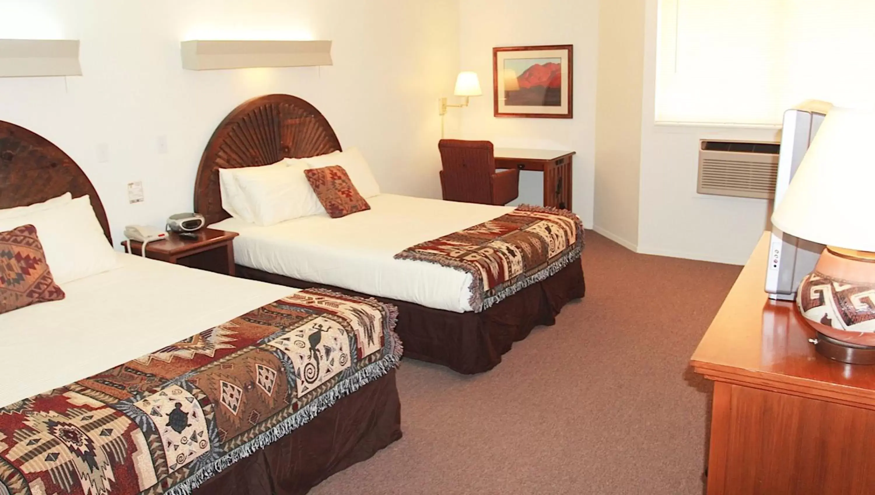 Deluxe Queen Room in Ticaboo Lodge Deluxe Queen Room in Ticaboo Lodge