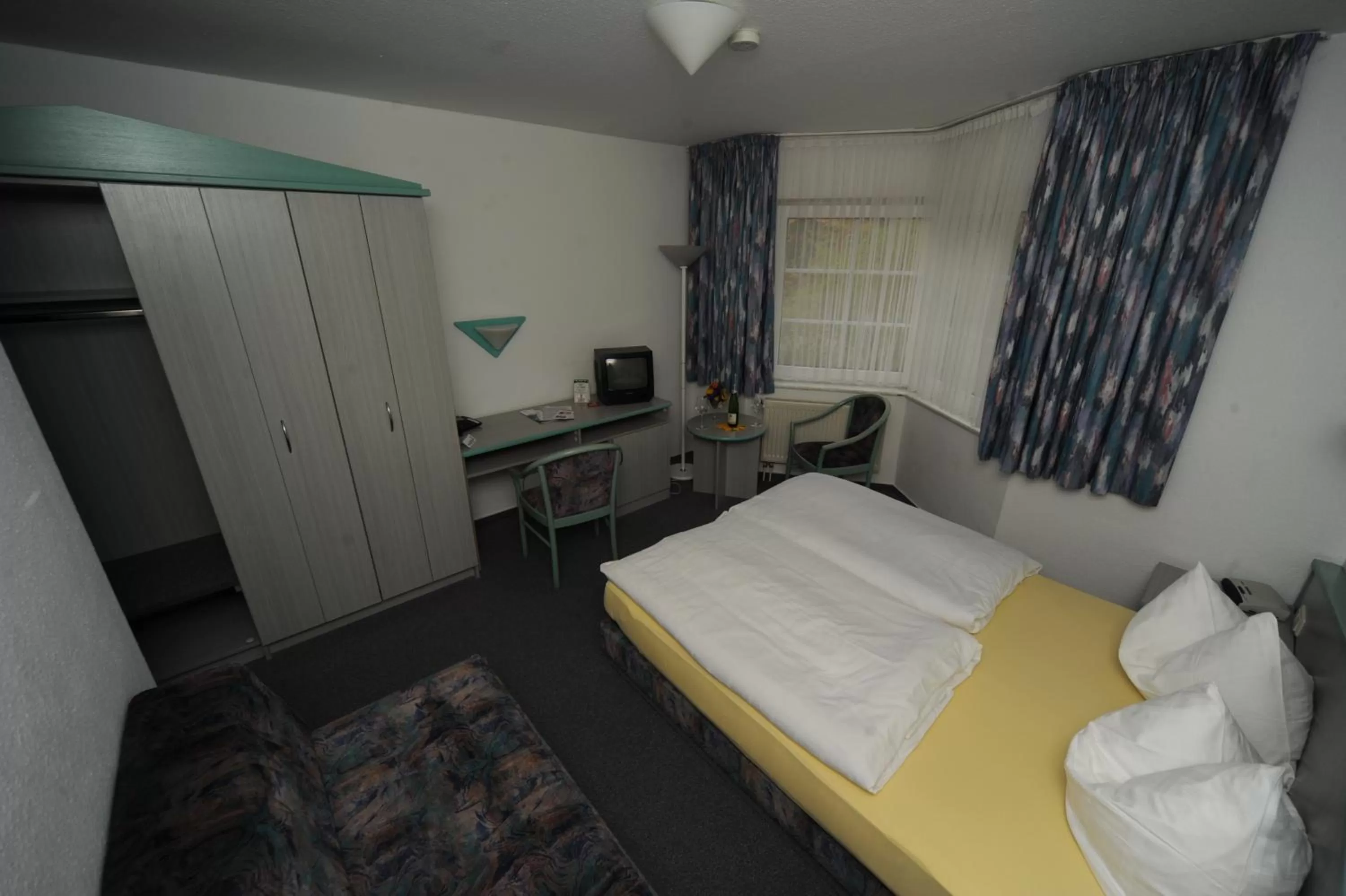 Photo of the whole room, Bed in Hotel Am Markt