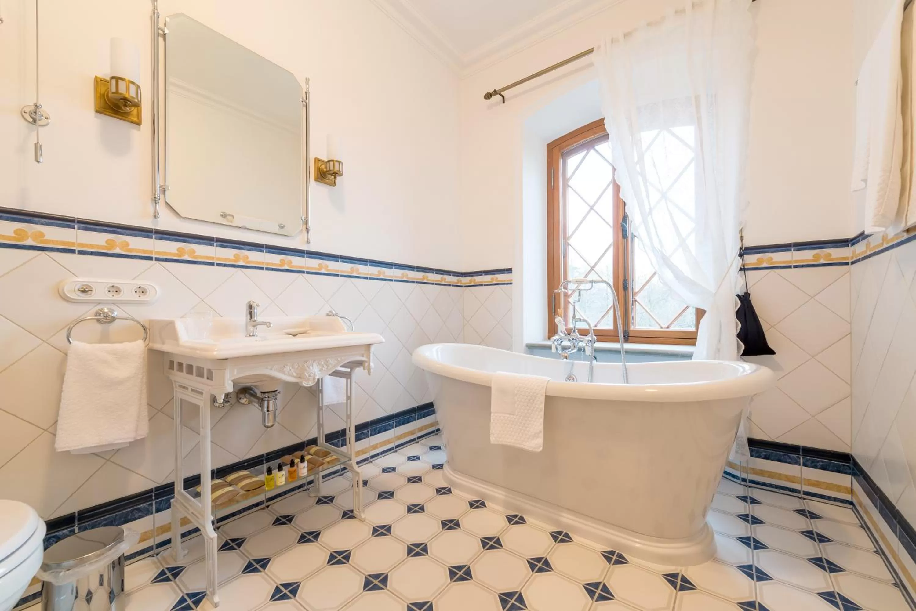 Shower, Bathroom in Schloss Fall, Keila-Joa