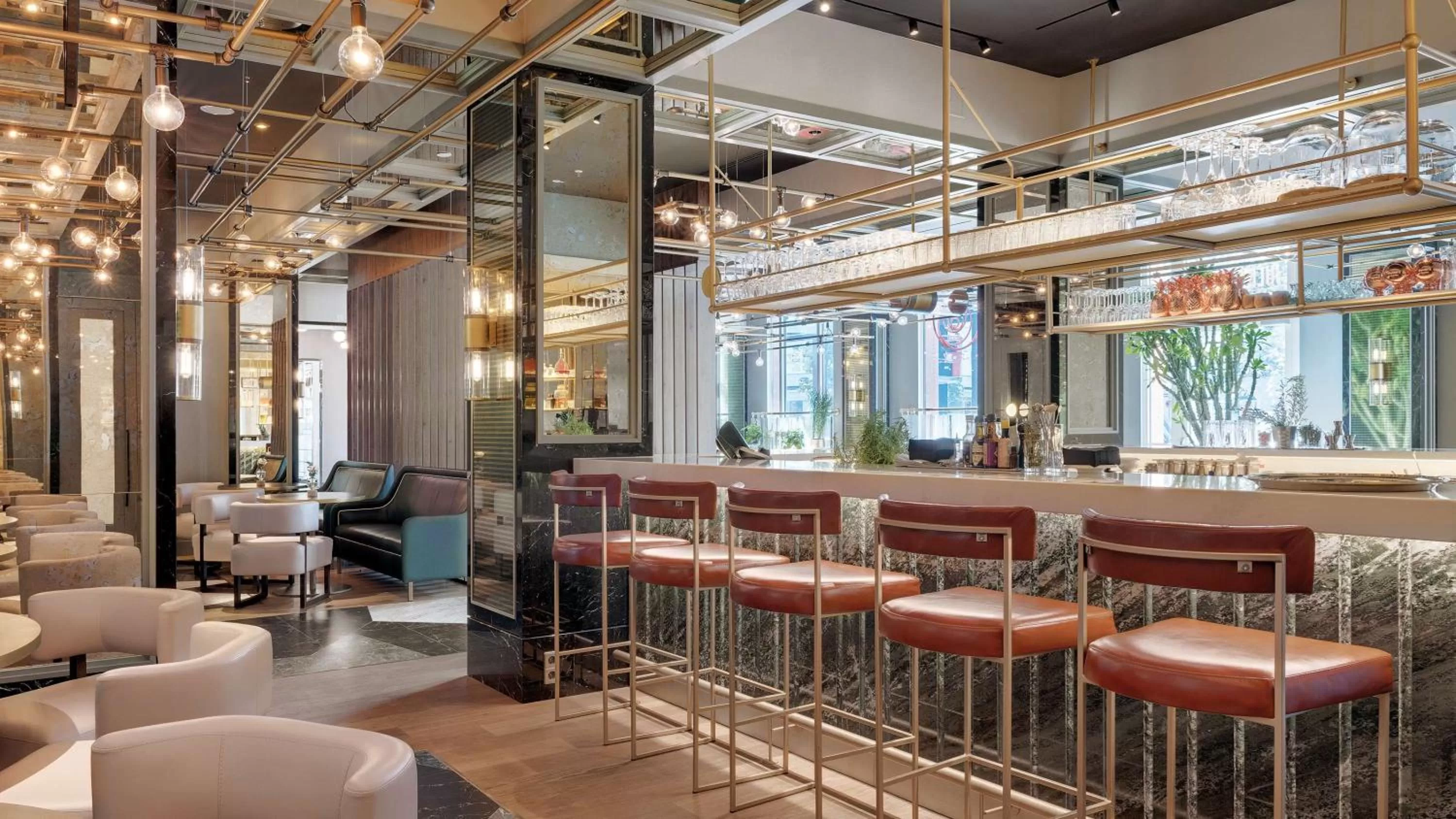 Lounge or bar in Hilton Munich City