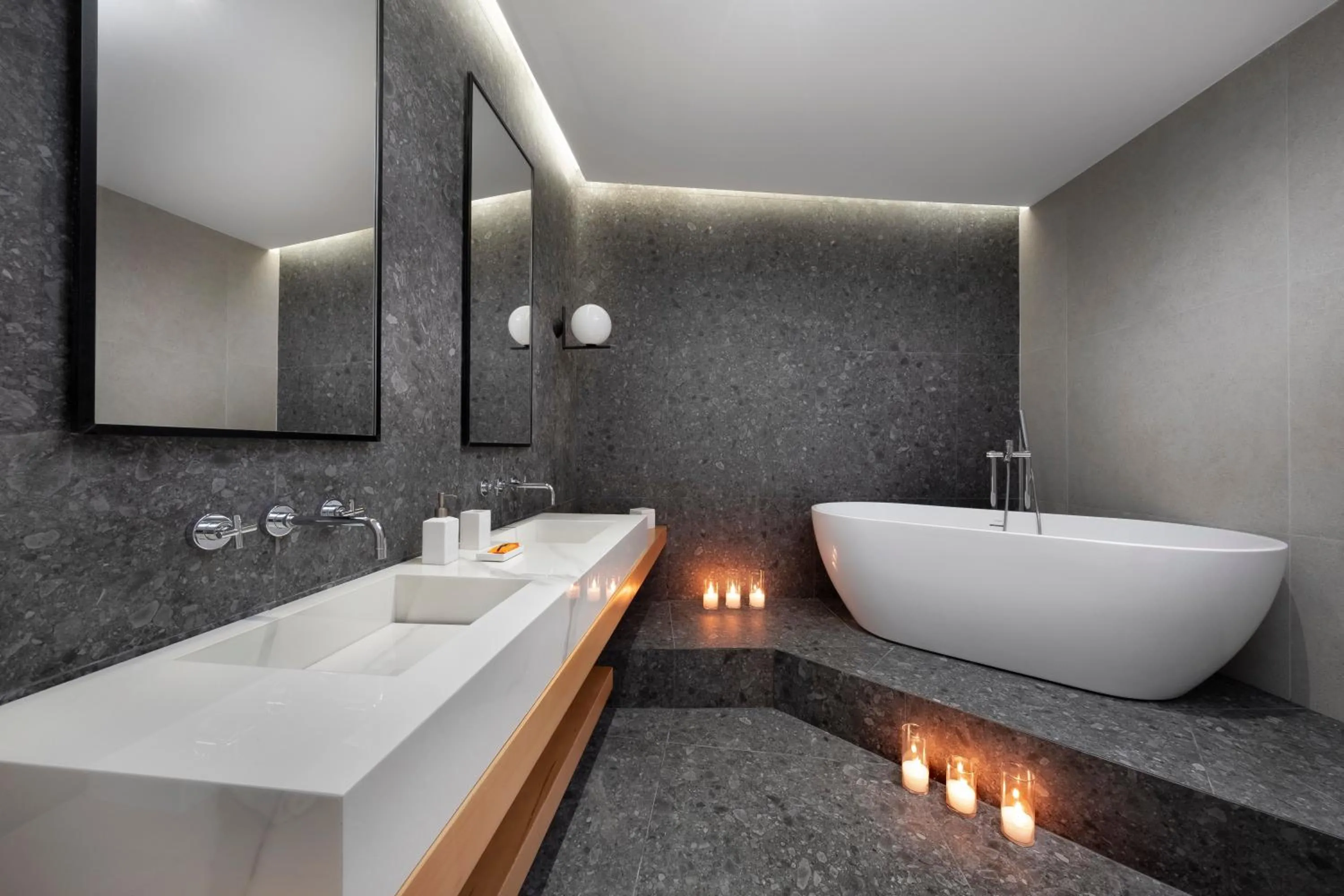 Bathroom in Deliades Hotel