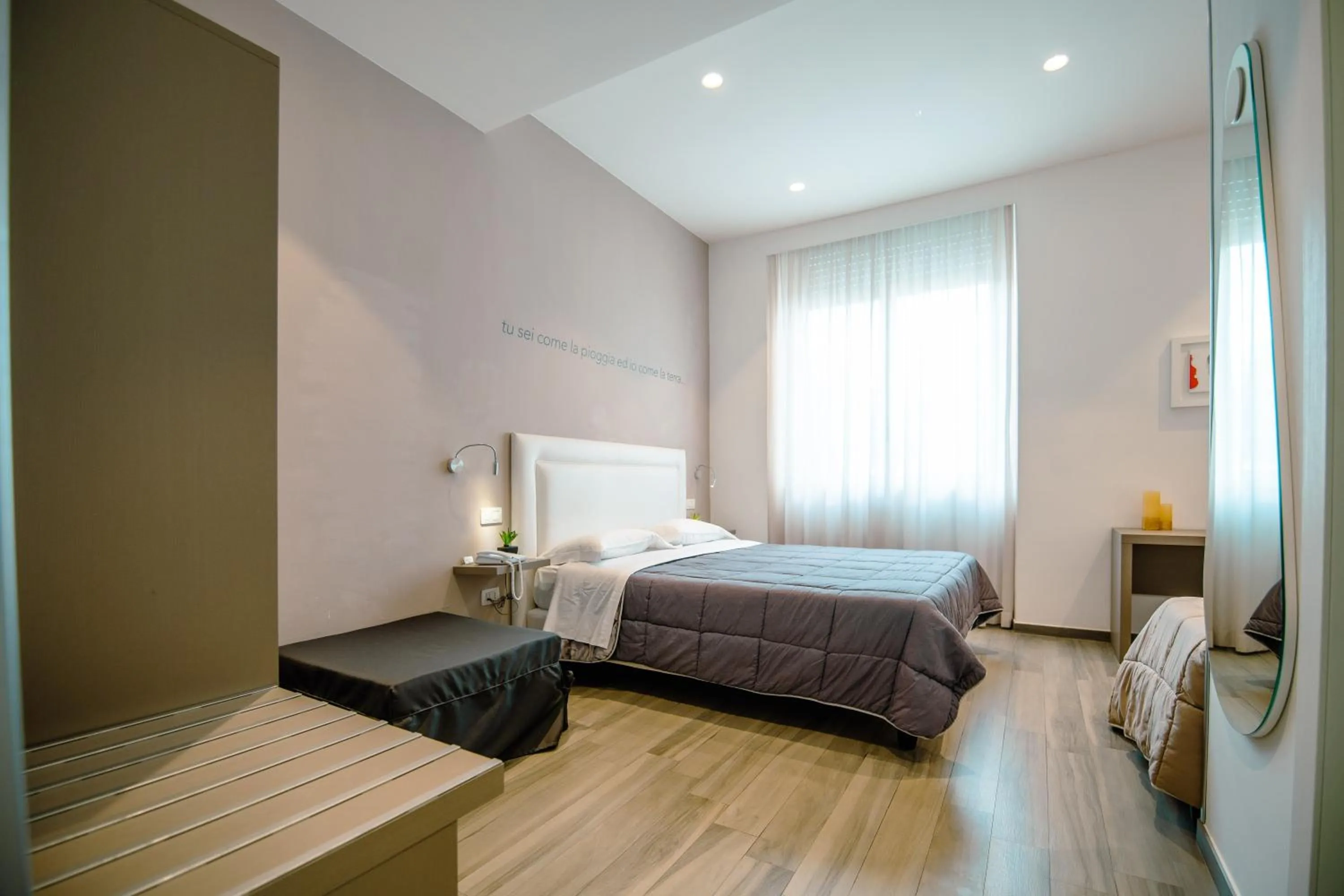 Photo of the whole room, Bed in Hotel Bruman Salerno