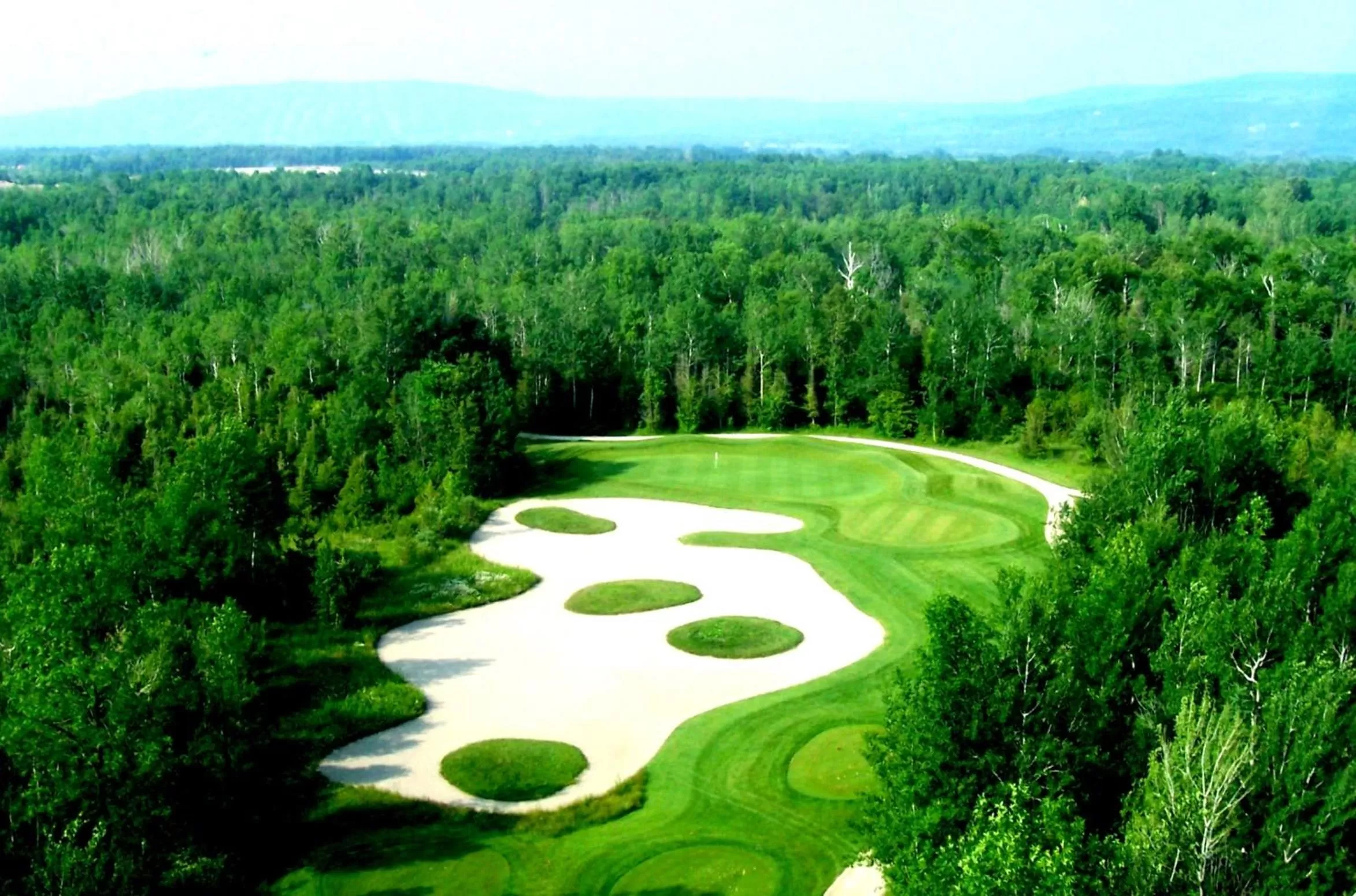 Spring in Living Stone Golf Resort