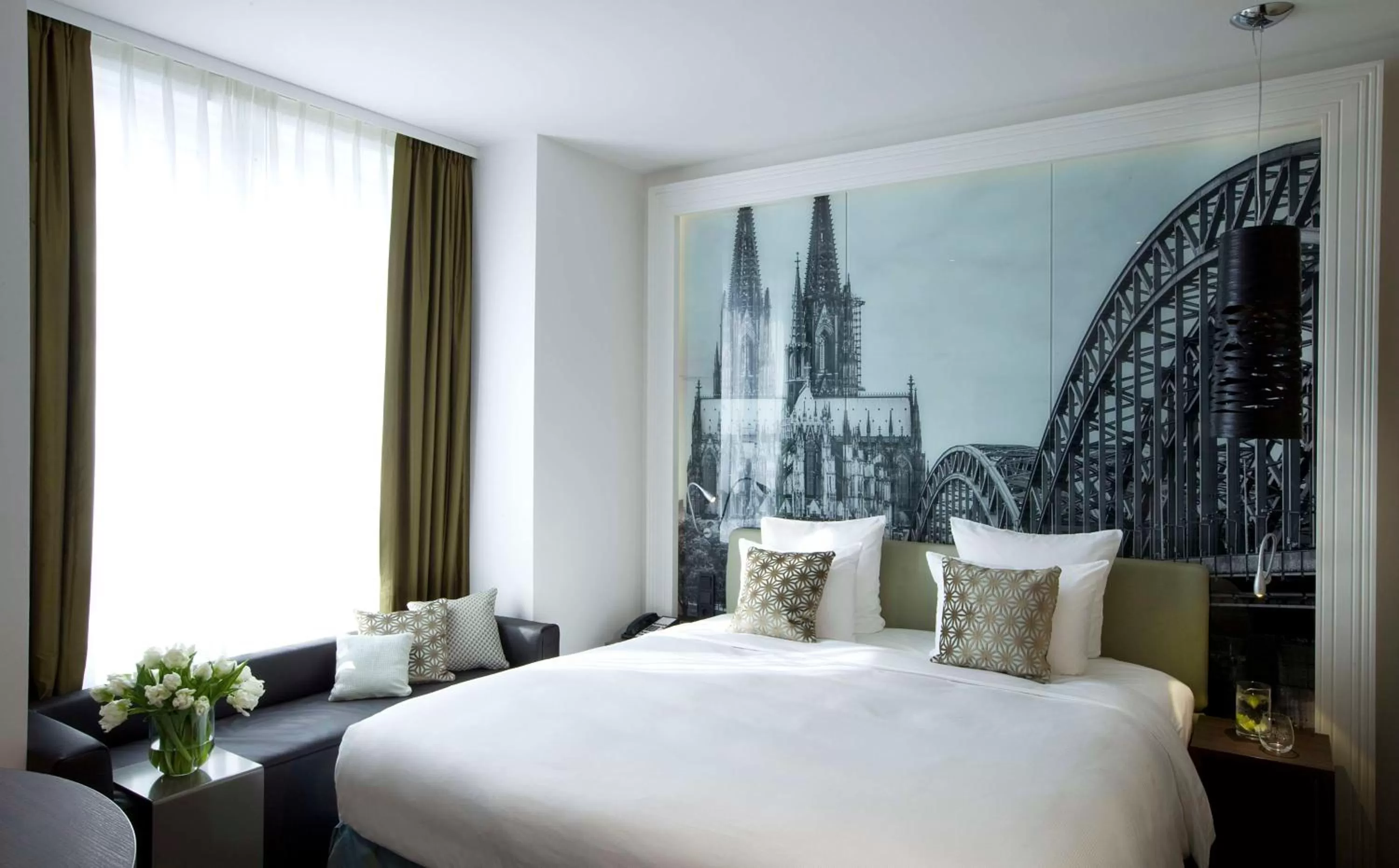 Photo of the whole room, Bed in Lindner Hotel Cologne City Plaza, part of JdV by Hyatt