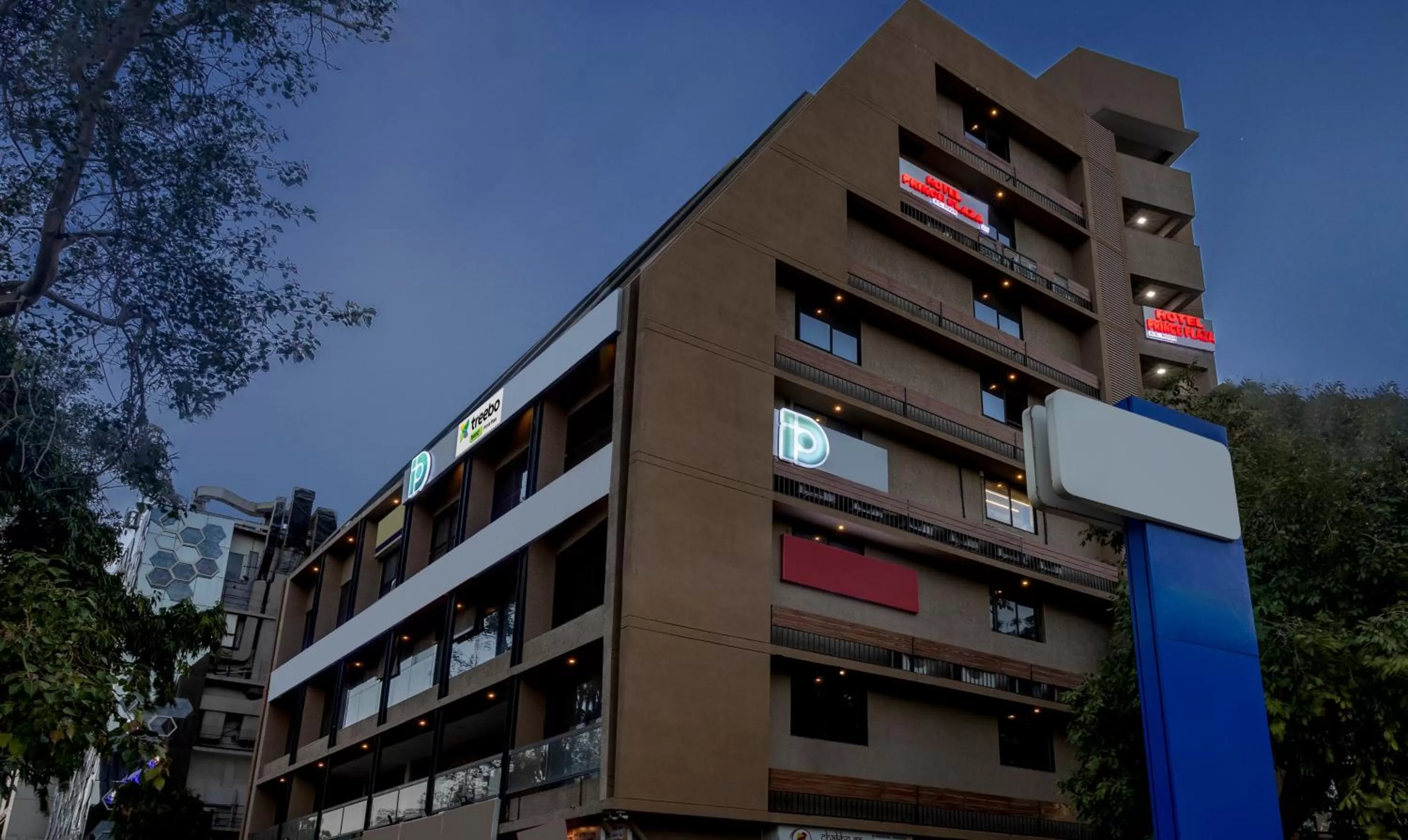 Facade/entrance in Treebo Prince Plaza