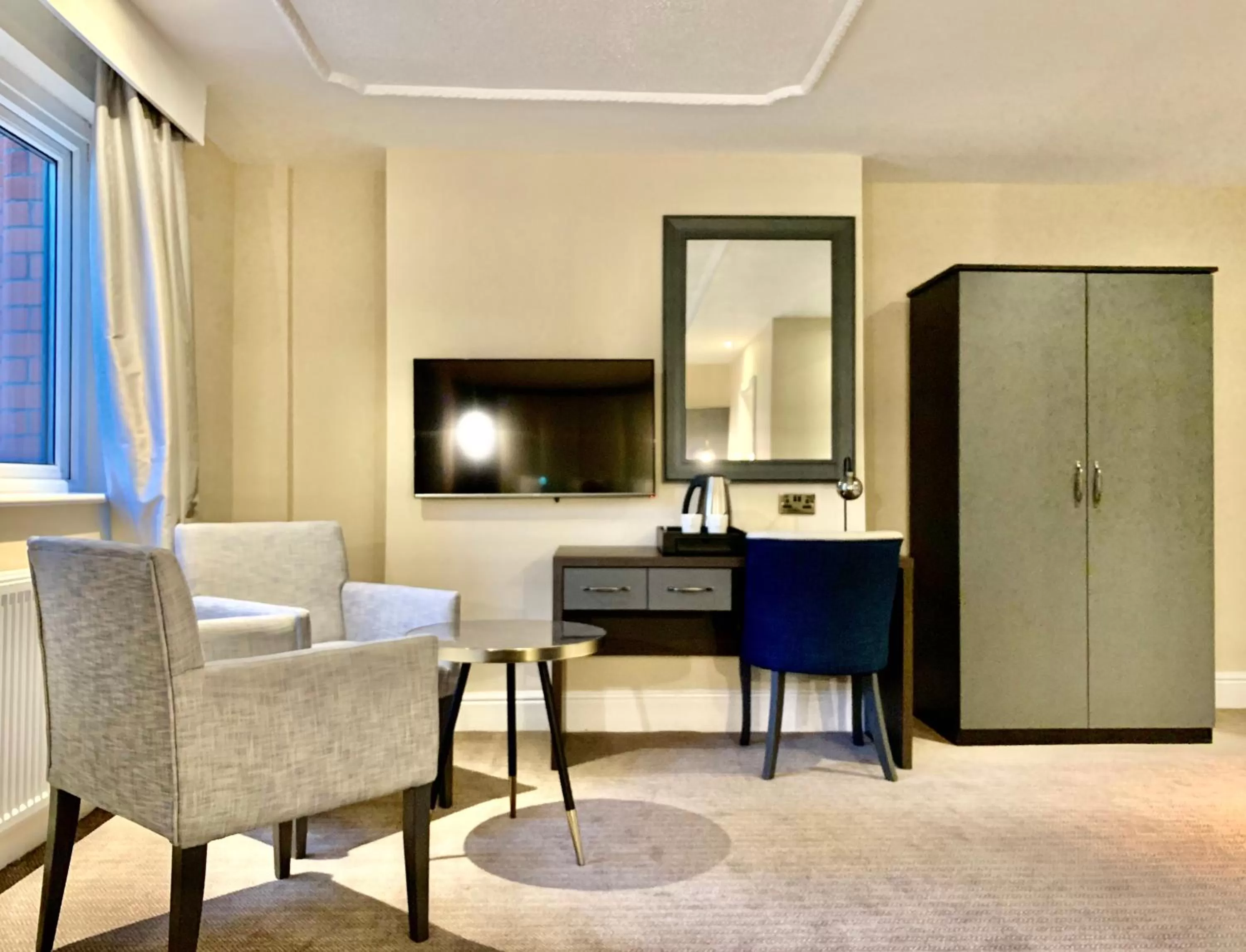 TV and multimedia in Trafford Hall Hotel Manchester, Trademark Collection by Wyndham