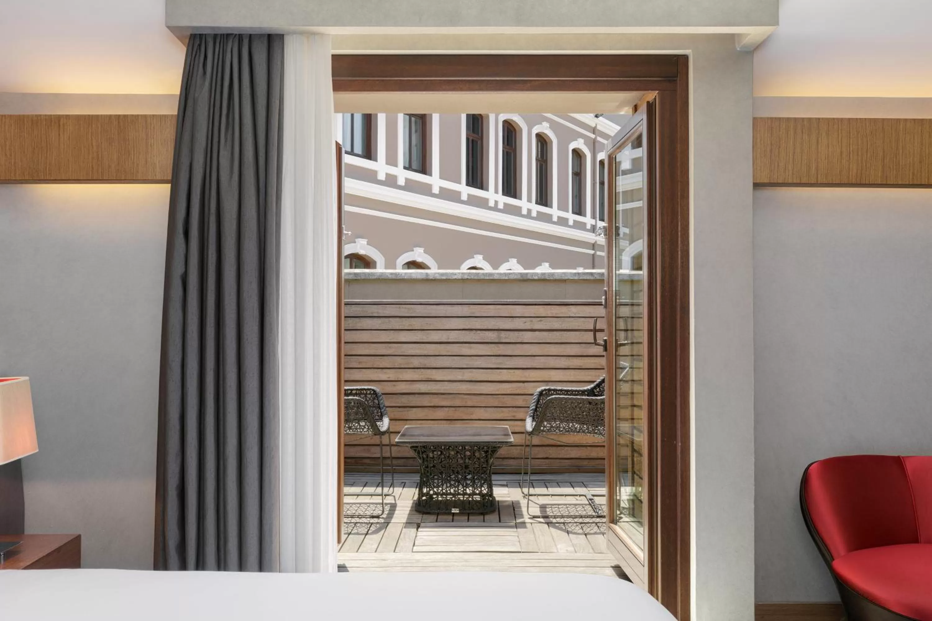 Photo of the whole room in W Istanbul