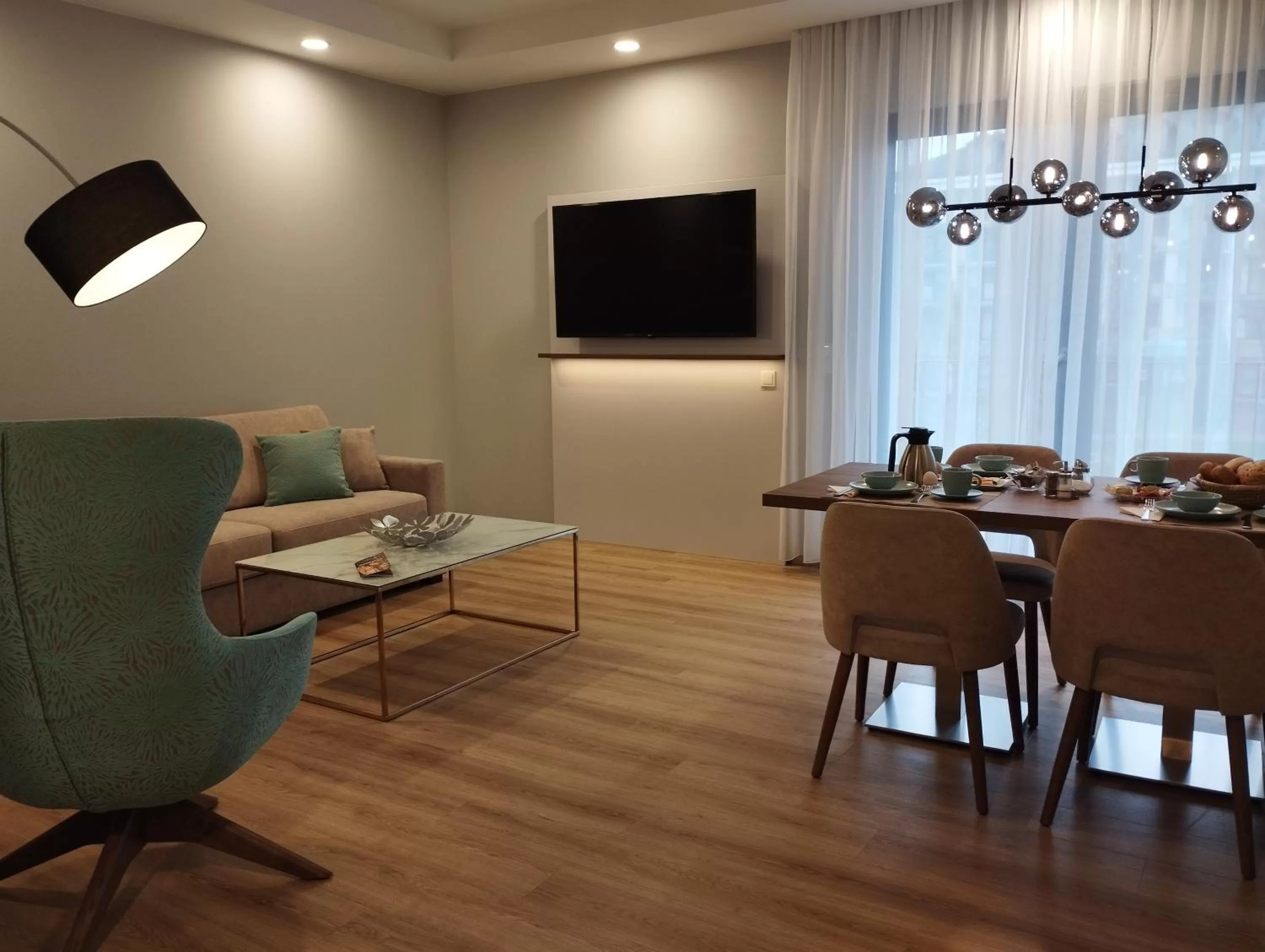 Communal lounge/ TV room in Hotel Herzog Georg