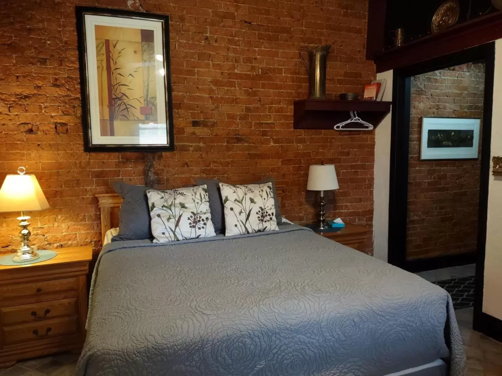 Queen Room with Spa Bath in The King George Inn Queen Room with Spa Bath in The King George Inn