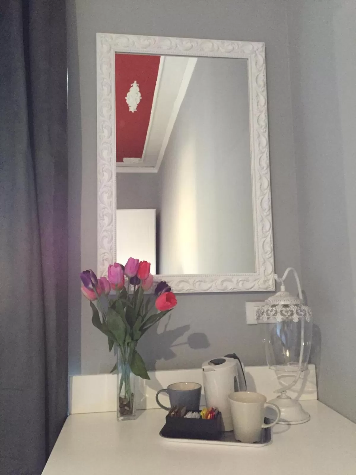 Decorative detail in Room Inn Vatican