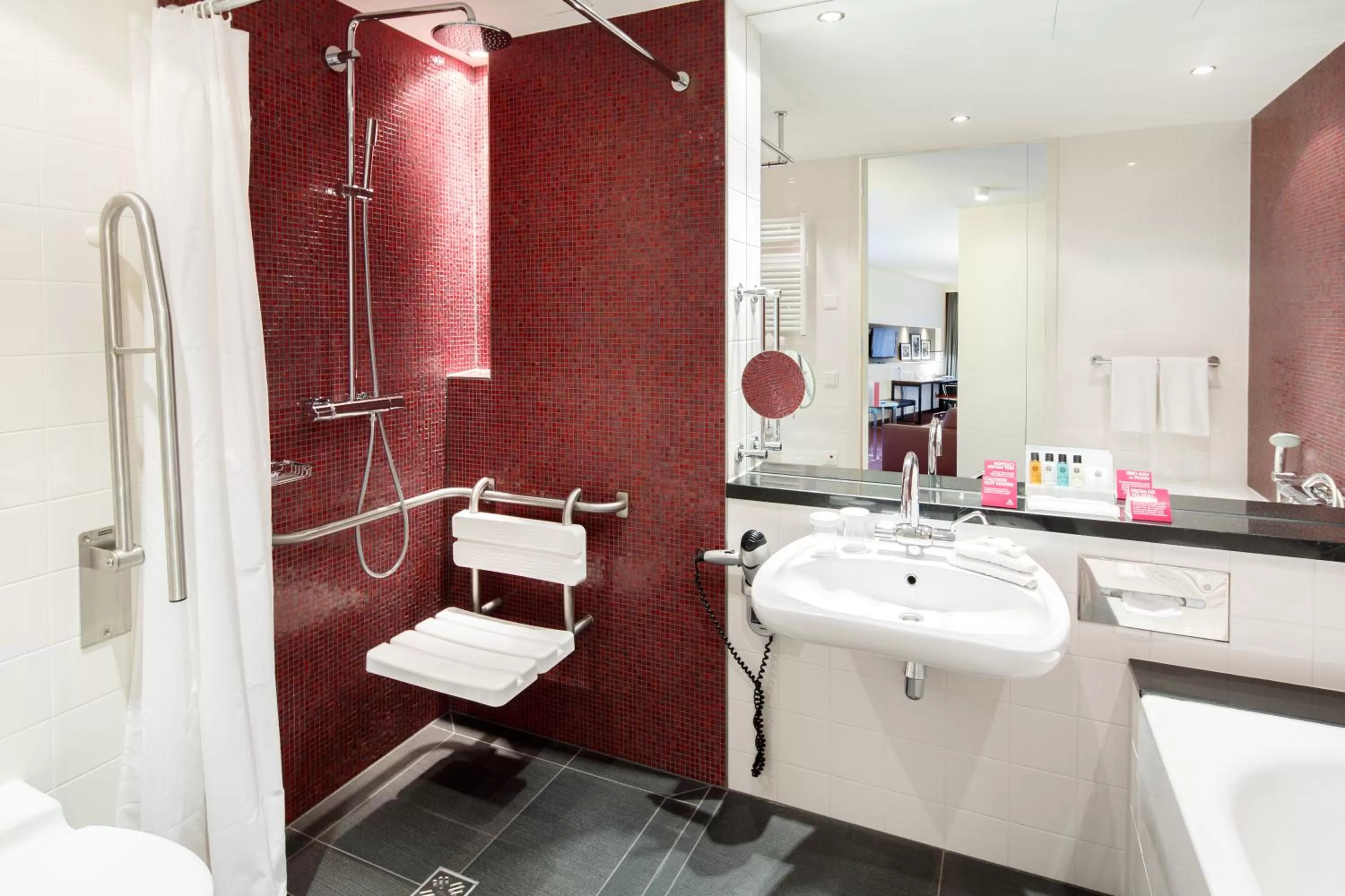 Standard King Room - Disability Access in Crowne Plaza Amsterdam - South by IHG