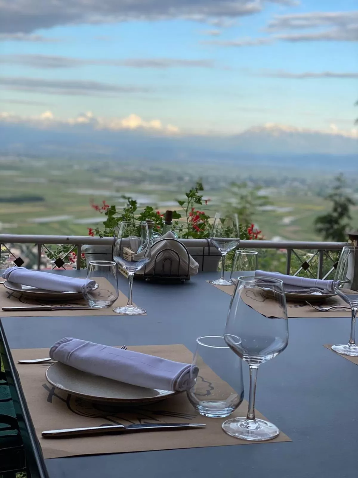 Restaurant/places to eat in Ardenica Boutique Hotel