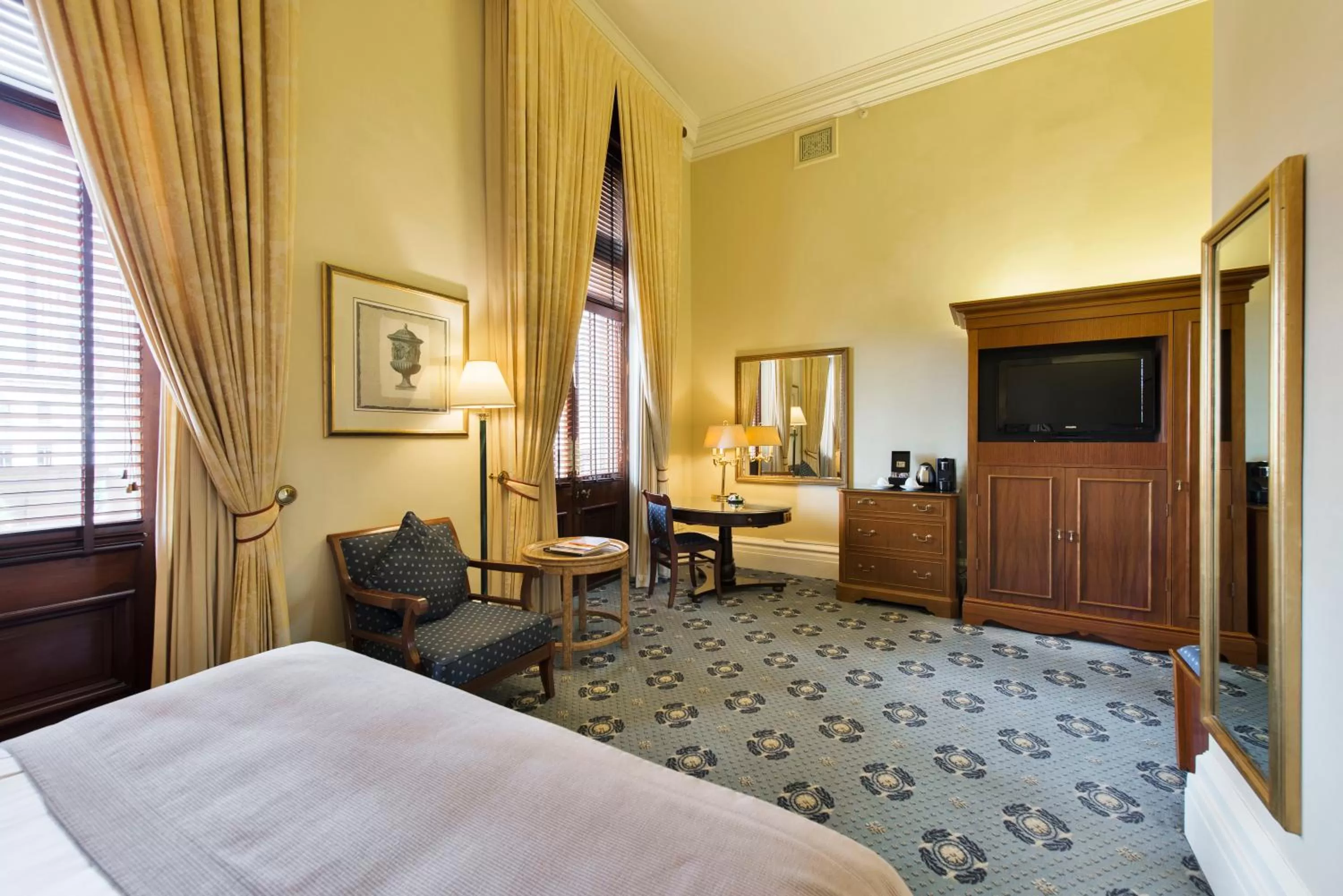 TV and multimedia, Bed in Treasury Brisbane