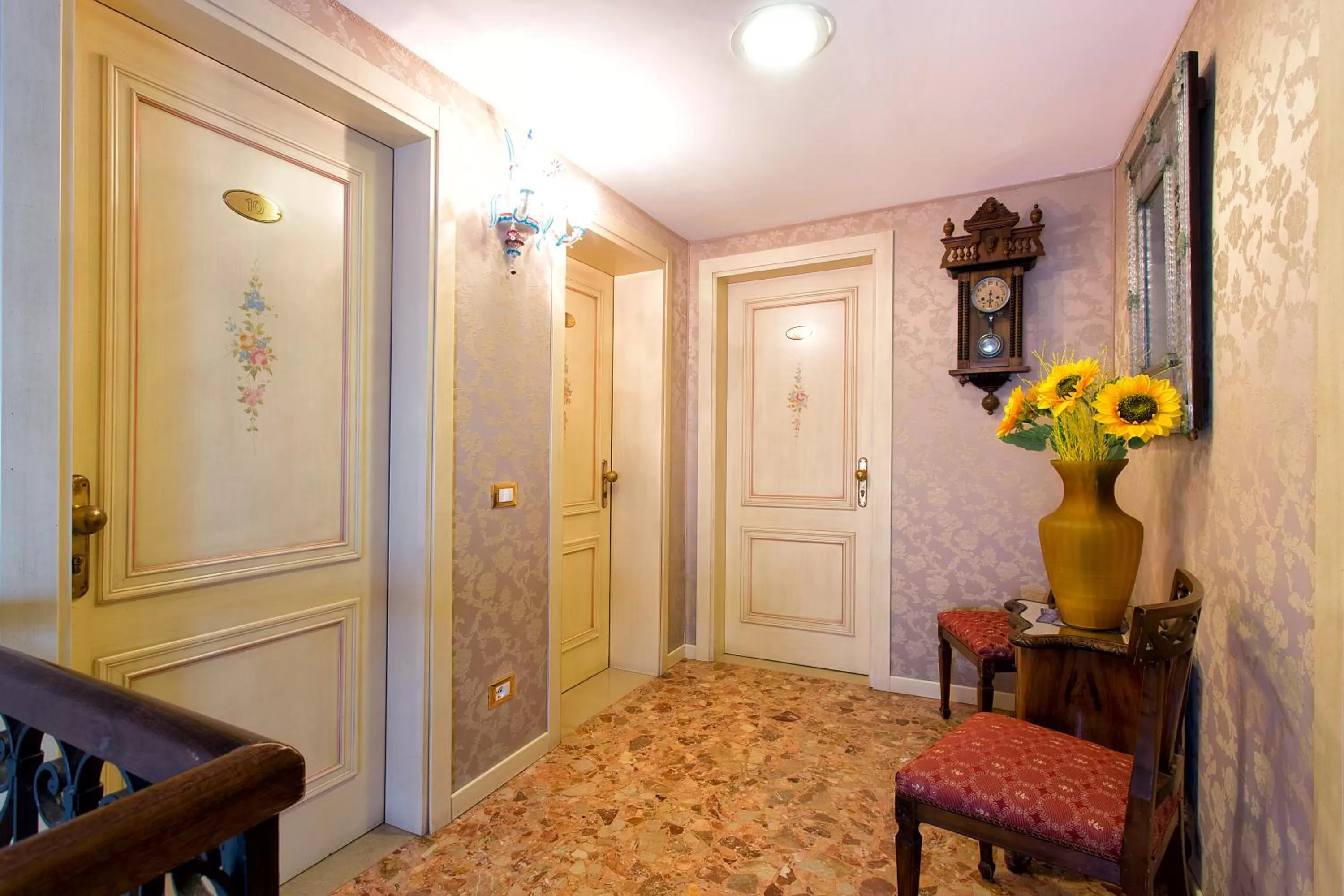 Decorative detail, Bed in Hotel Conterie