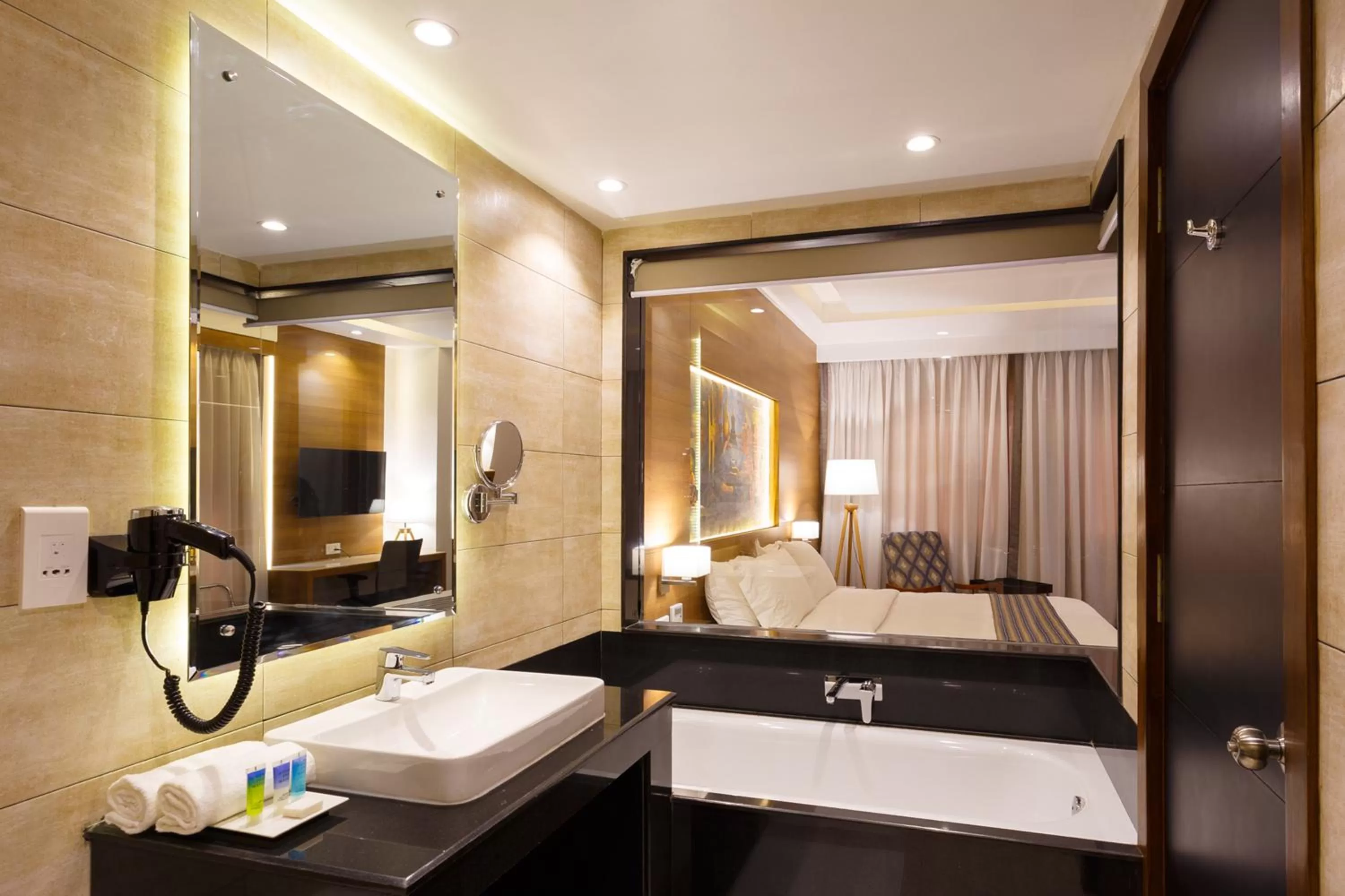 Bathroom, Bed in Hotel Ambassador by ACE Hotels