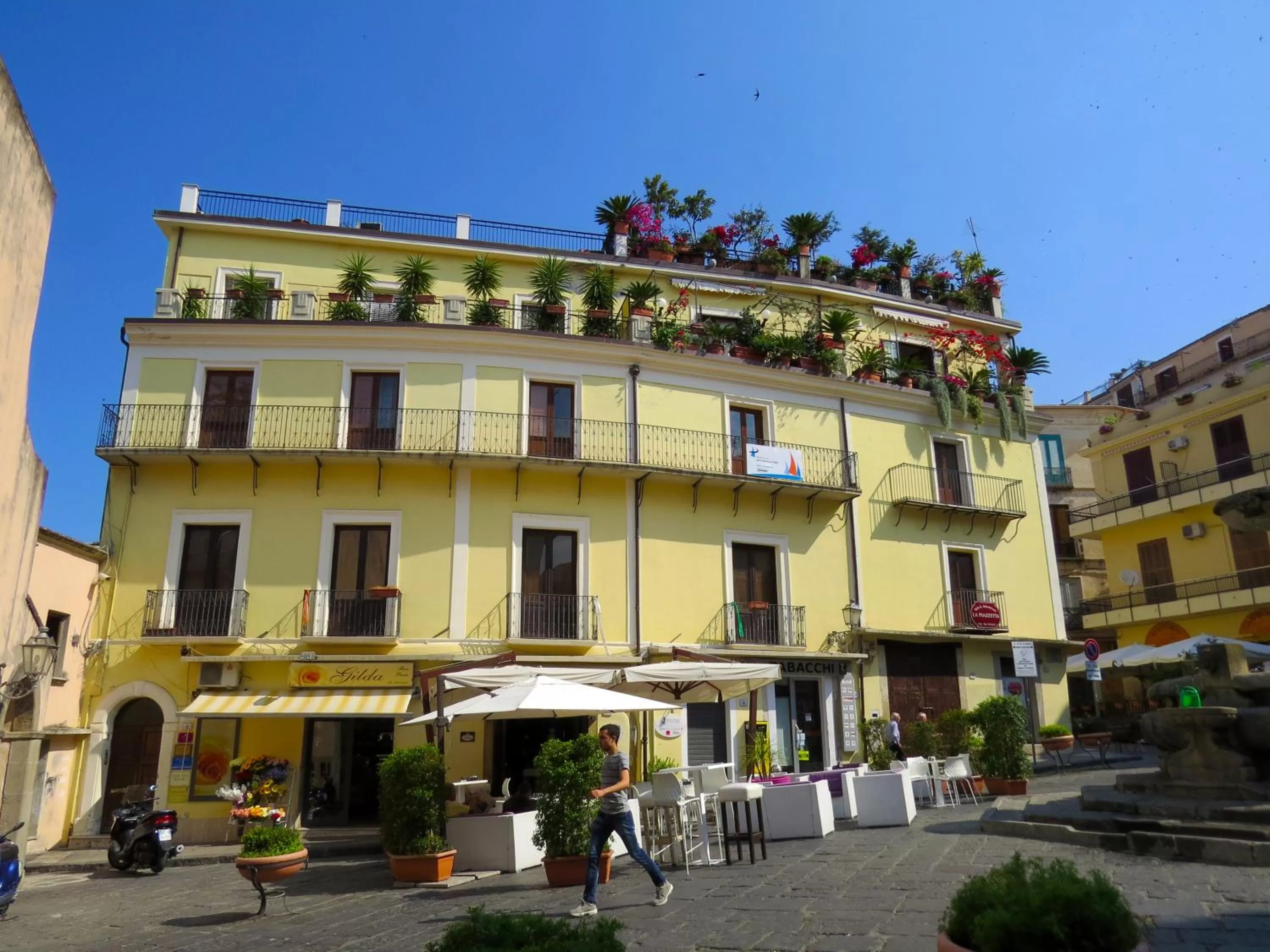 Restaurant/places to eat in B&B La Piazzetta