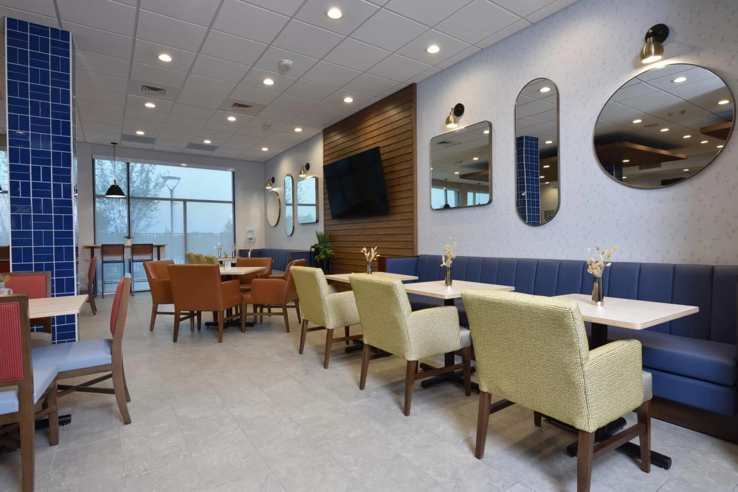 Breakfast in Holiday Inn Express & Suites Spring - Woodlands Area by IHG